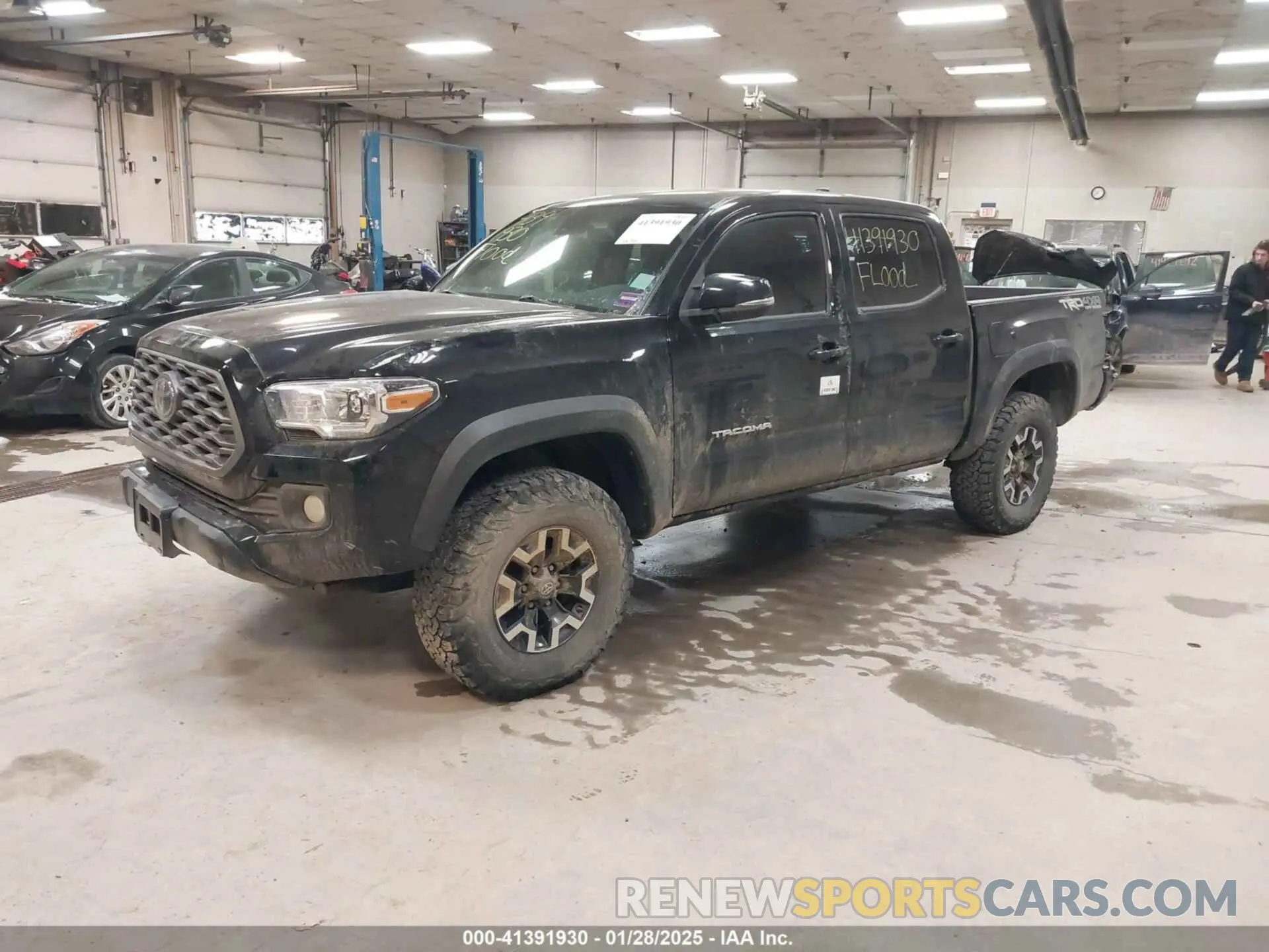 2 Photograph of a damaged car 5TFCZ5AN6LX226243 TOYOTA TACOMA 2020