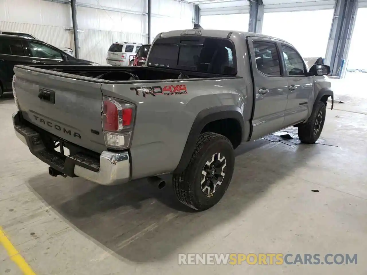 4 Photograph of a damaged car 5TFCZ5AN6LX232270 TOYOTA TACOMA 2020