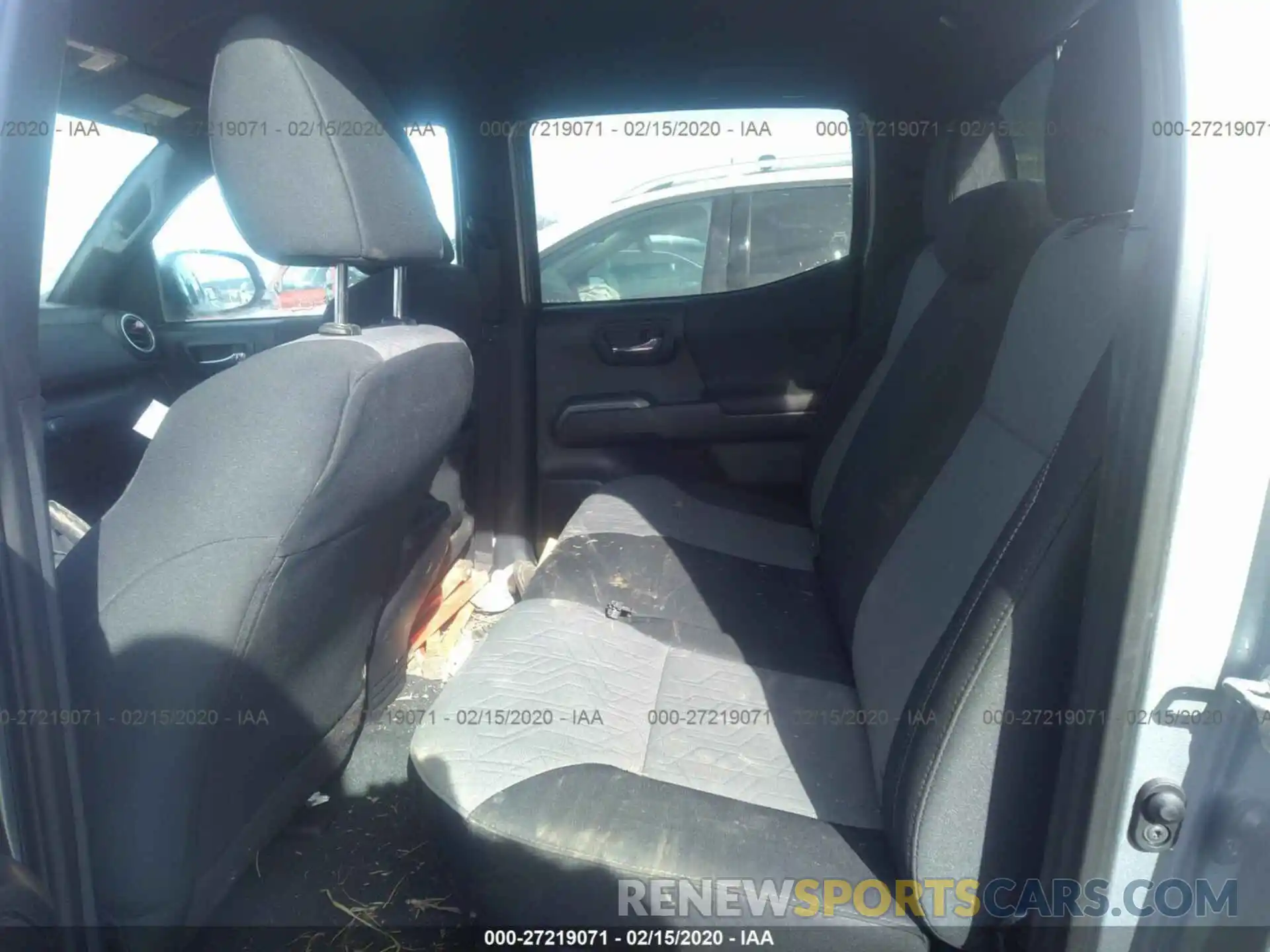 8 Photograph of a damaged car 5TFCZ5AN7LX214246 TOYOTA TACOMA 2020