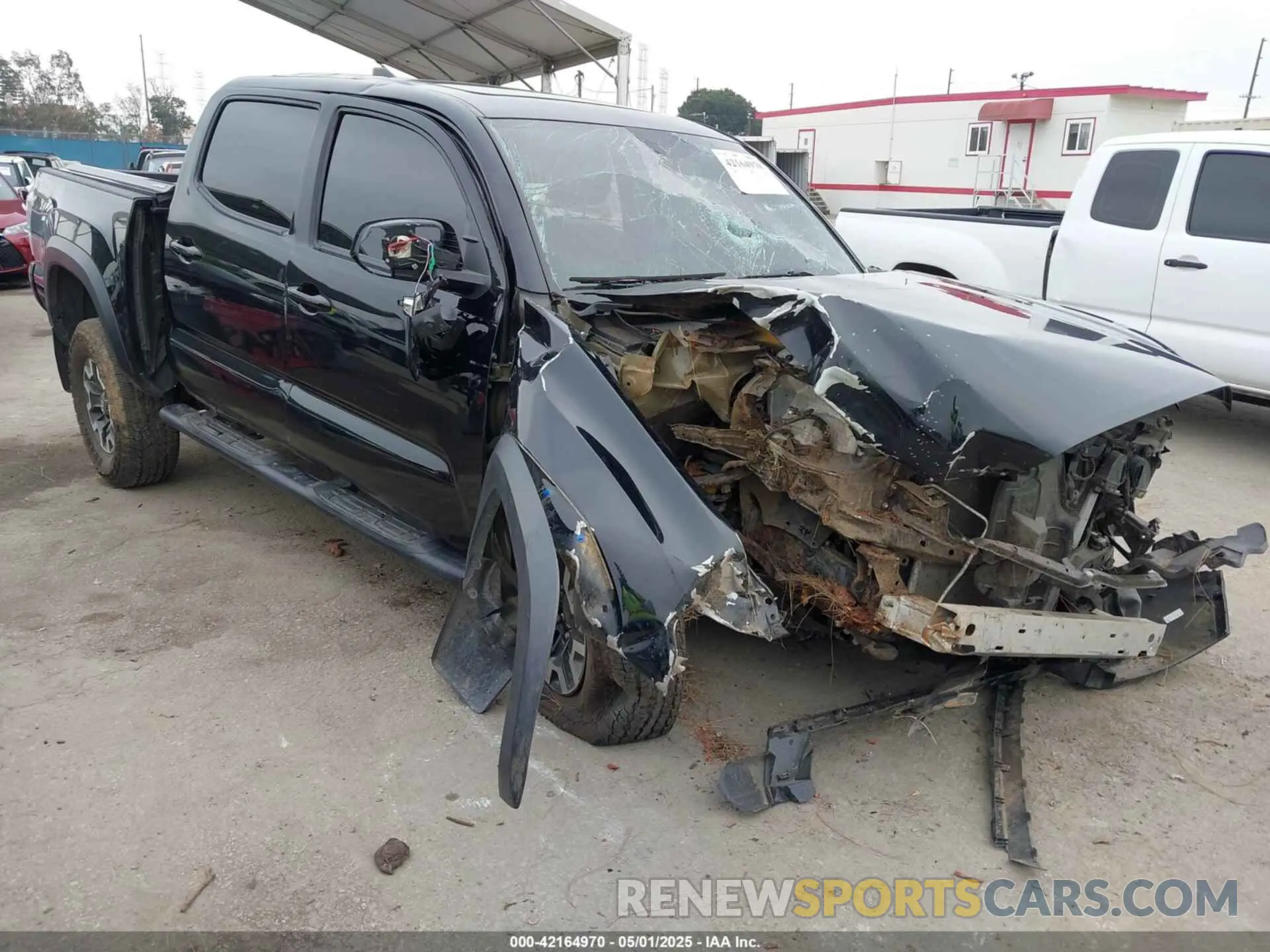 1 Photograph of a damaged car 5TFCZ5AN7LX222850 TOYOTA TACOMA 2020