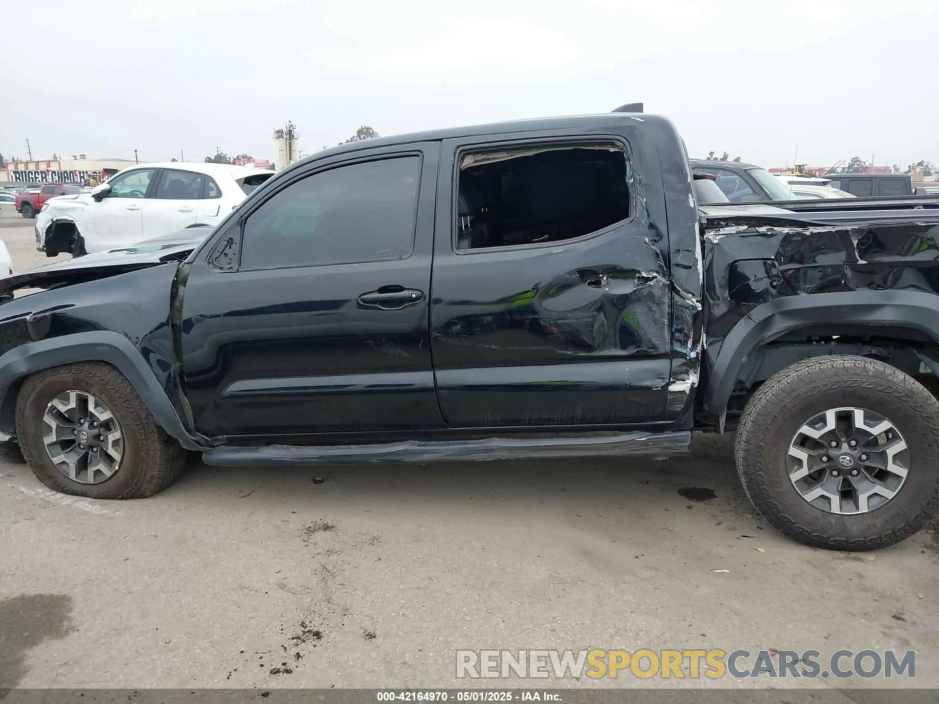 13 Photograph of a damaged car 5TFCZ5AN7LX222850 TOYOTA TACOMA 2020
