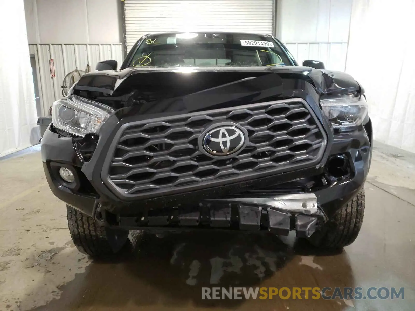 9 Photograph of a damaged car 5TFCZ5AN7LX230706 TOYOTA TACOMA 2020