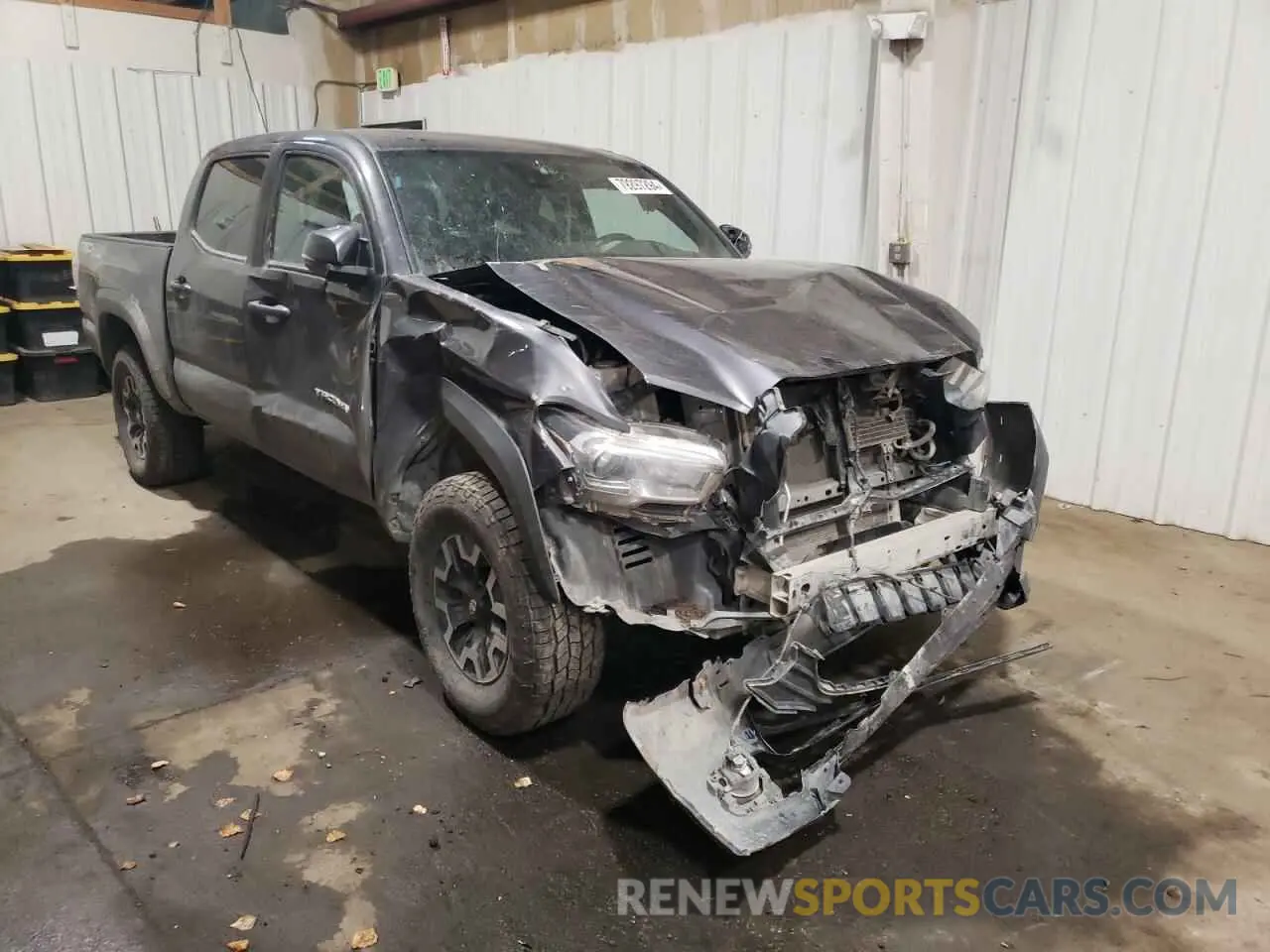 4 Photograph of a damaged car 5TFCZ5AN7LX231807 TOYOTA TACOMA 2020