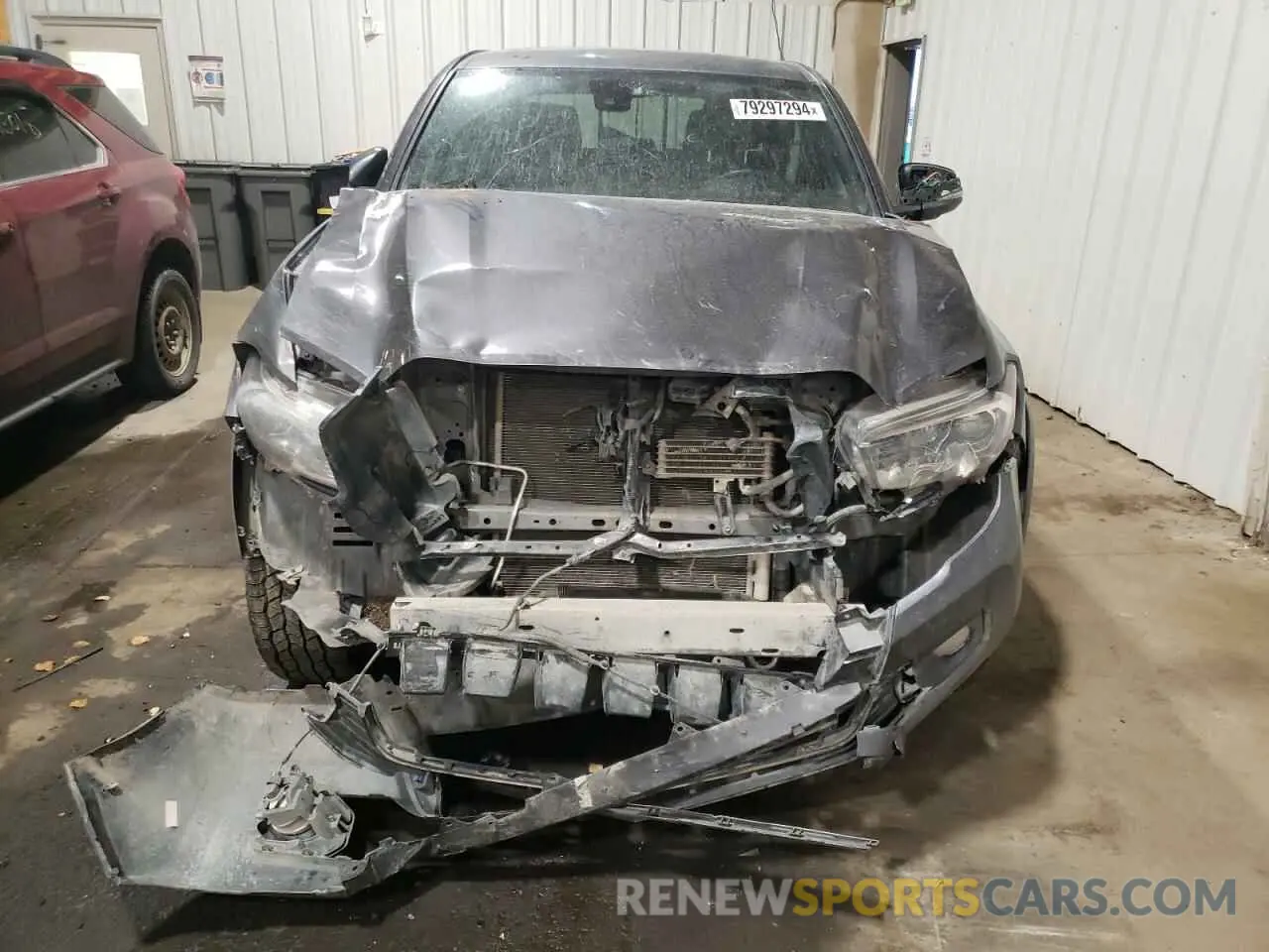 5 Photograph of a damaged car 5TFCZ5AN7LX231807 TOYOTA TACOMA 2020