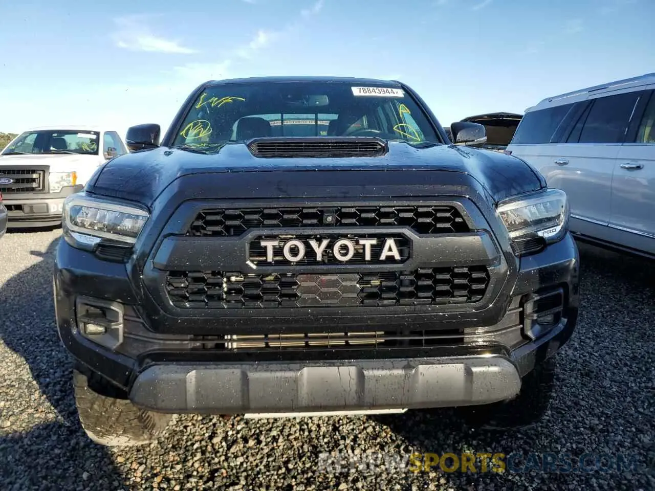 5 Photograph of a damaged car 5TFCZ5AN8LX236532 TOYOTA TACOMA 2020