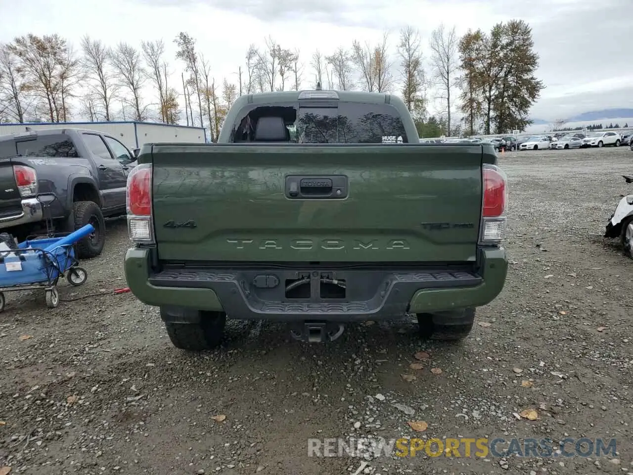 6 Photograph of a damaged car 5TFCZ5AN8LX241438 TOYOTA TACOMA 2020
