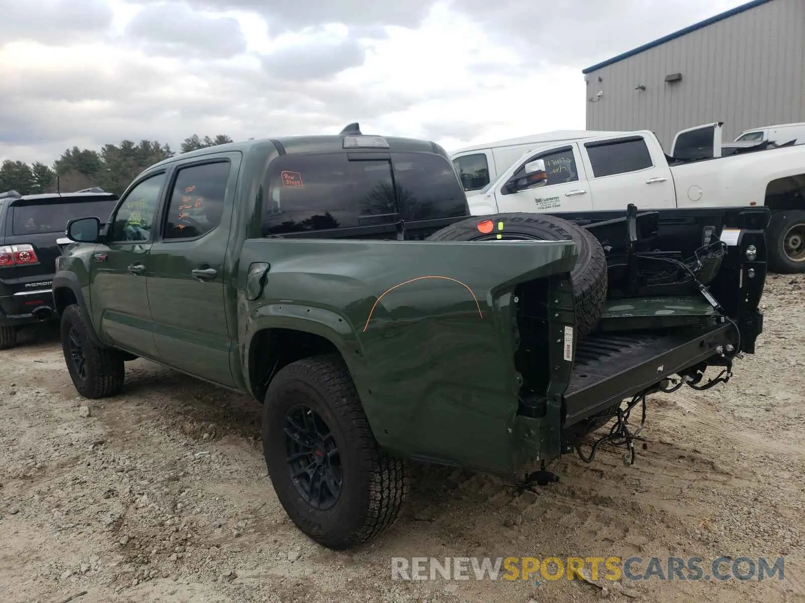 3 Photograph of a damaged car 5TFCZ5AN8LX243643 TOYOTA TACOMA 2020