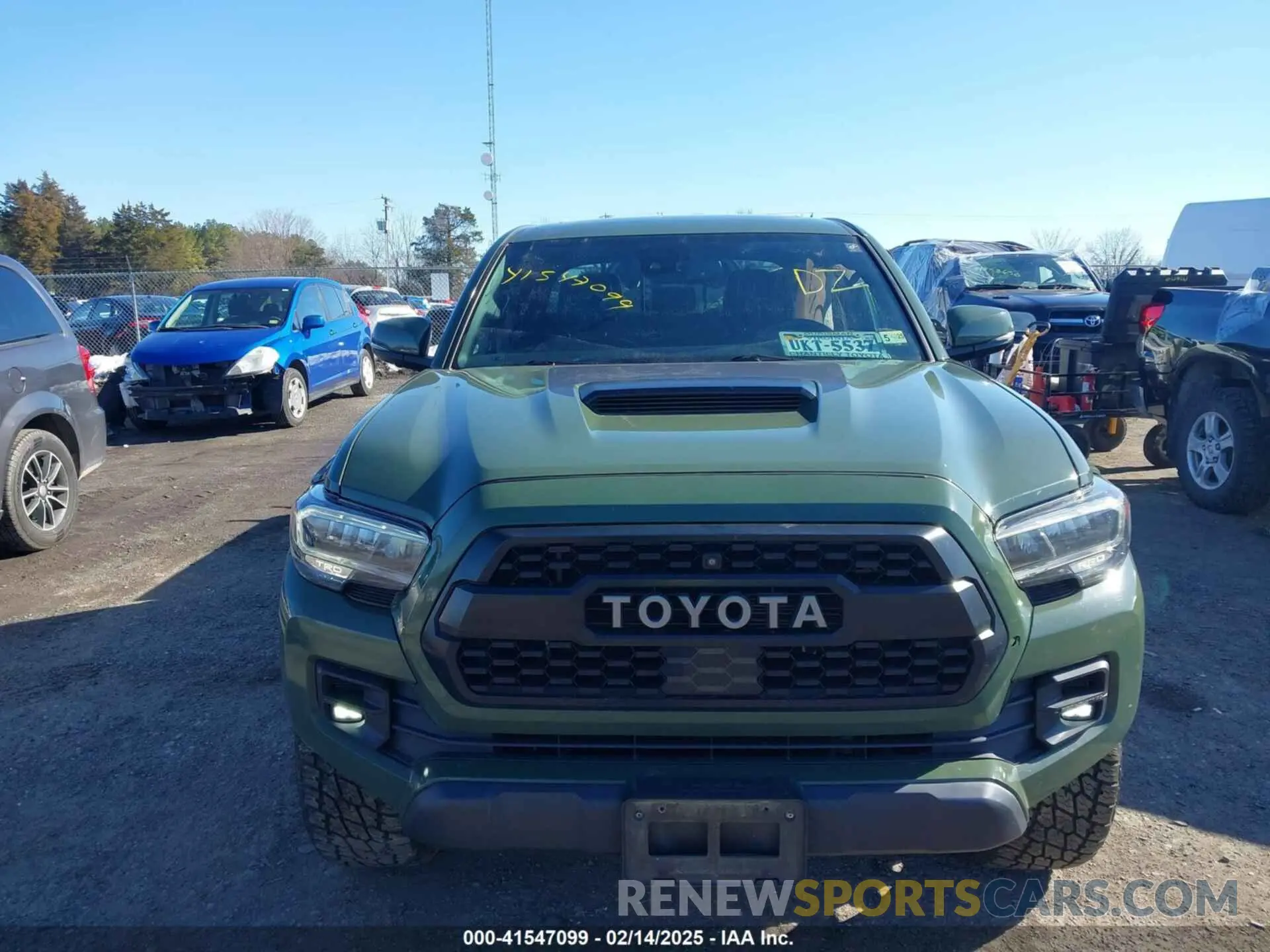 13 Photograph of a damaged car 5TFCZ5AN9LX229900 TOYOTA TACOMA 2020