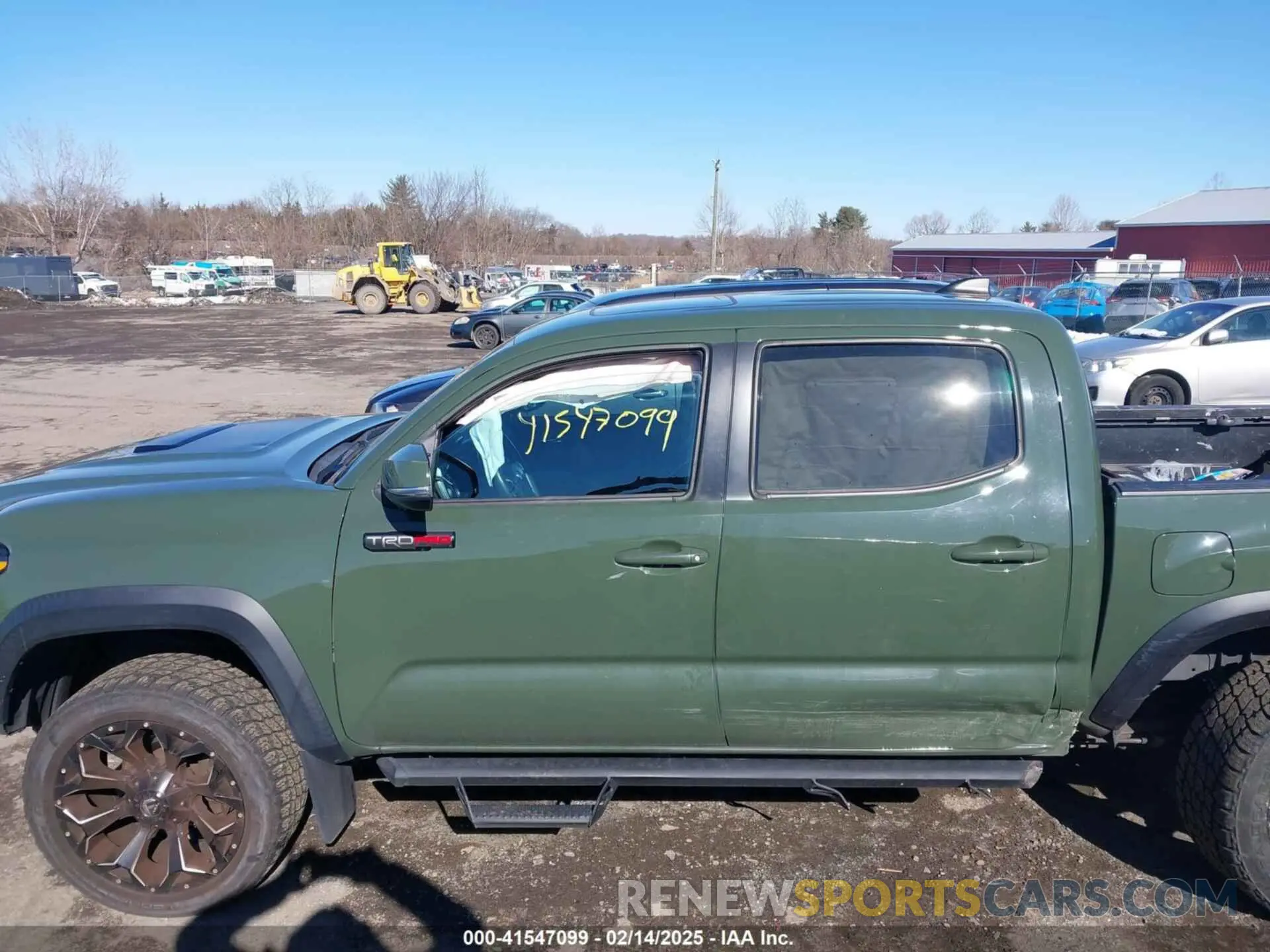 15 Photograph of a damaged car 5TFCZ5AN9LX229900 TOYOTA TACOMA 2020