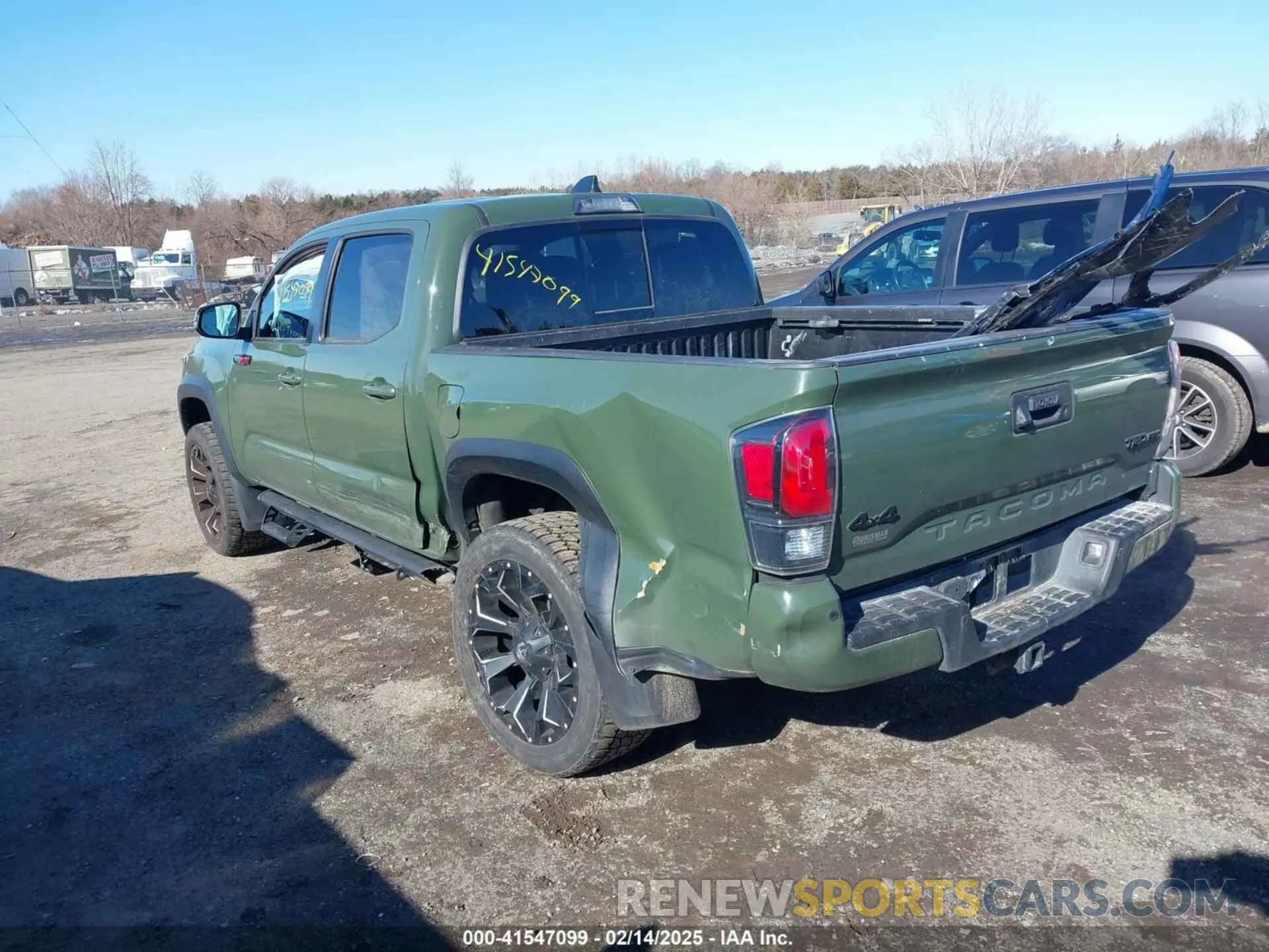 3 Photograph of a damaged car 5TFCZ5AN9LX229900 TOYOTA TACOMA 2020