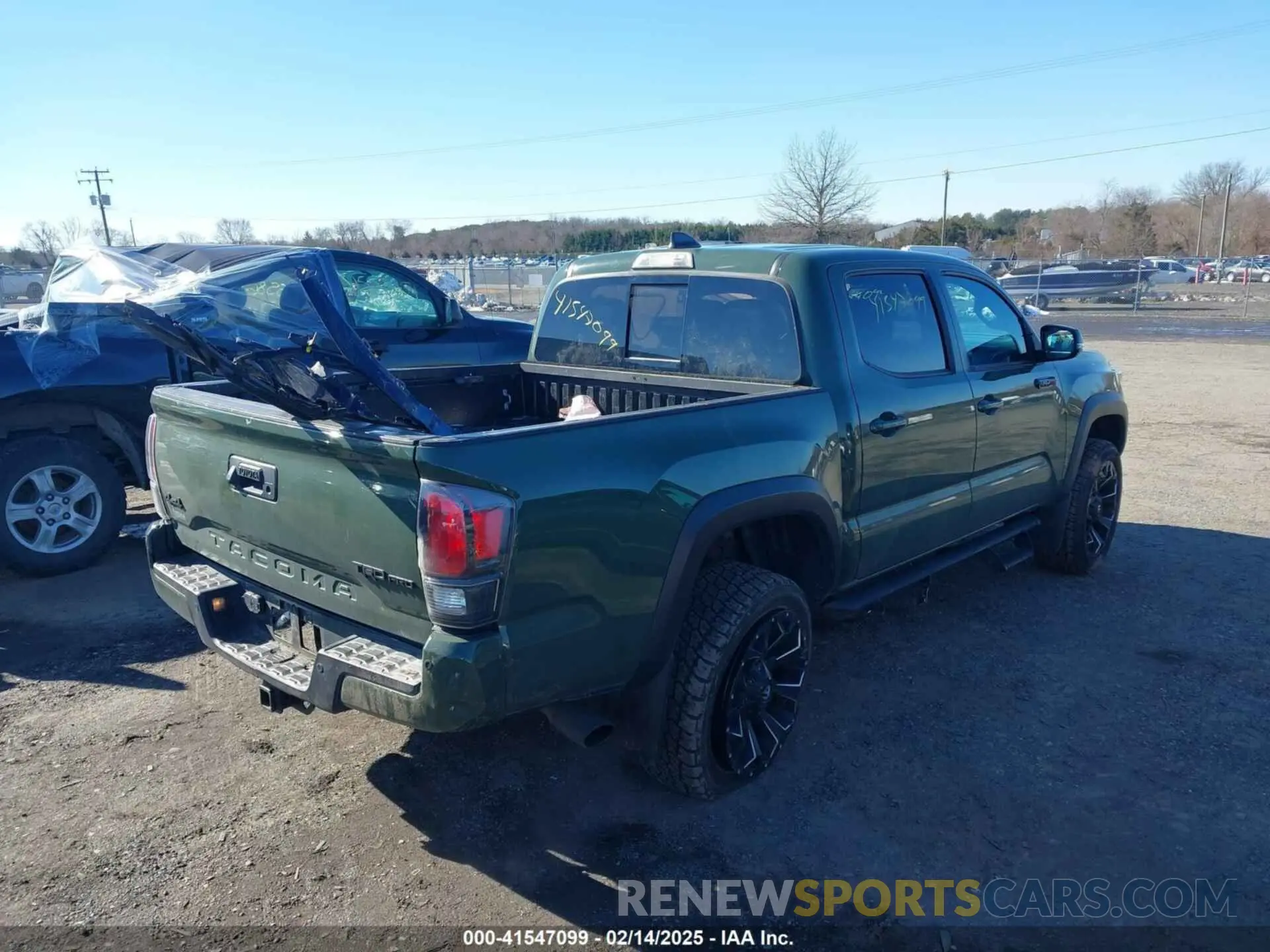 4 Photograph of a damaged car 5TFCZ5AN9LX229900 TOYOTA TACOMA 2020