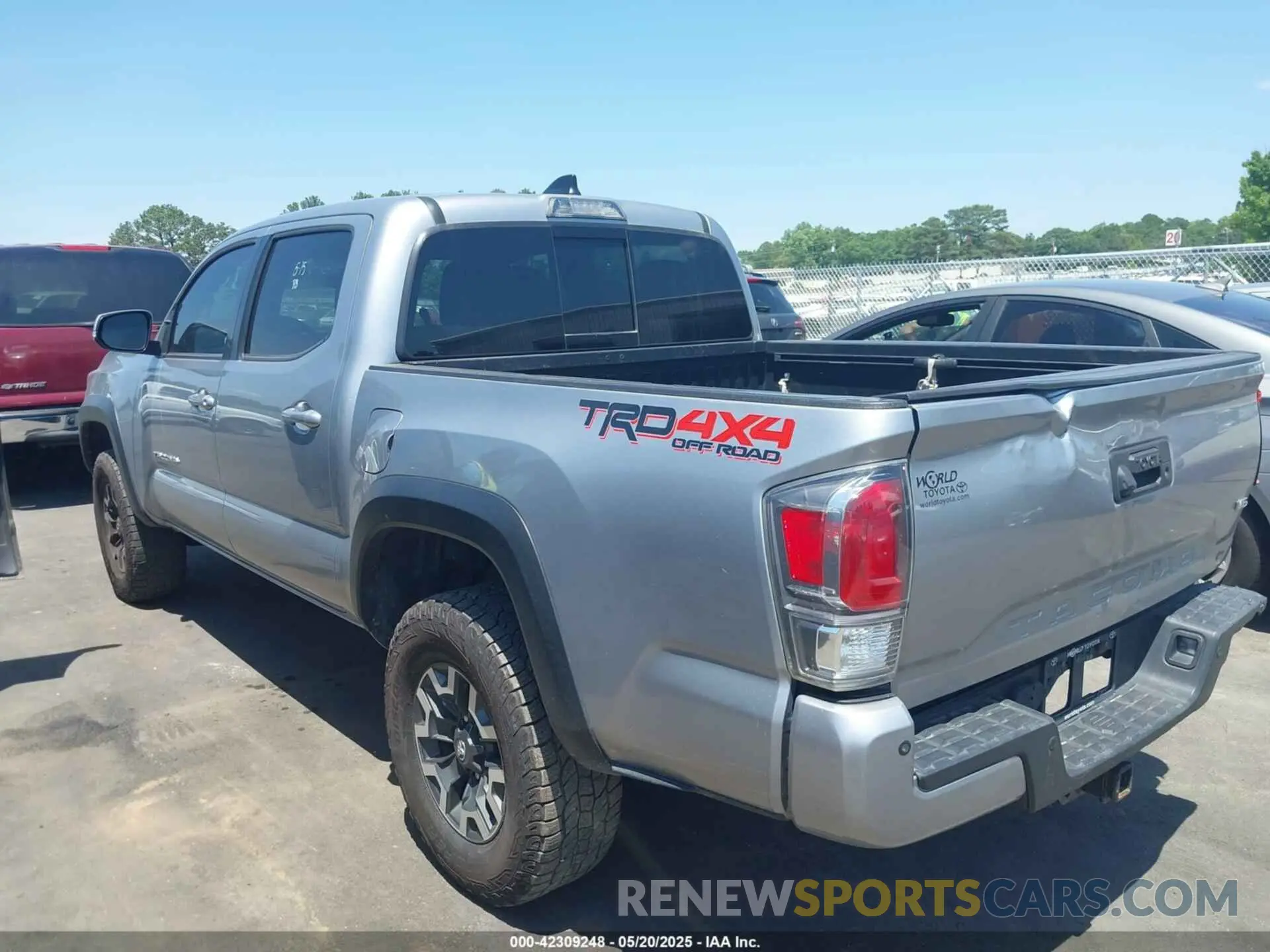 3 Photograph of a damaged car 5TFCZ5AN9LX231386 TOYOTA TACOMA 2020