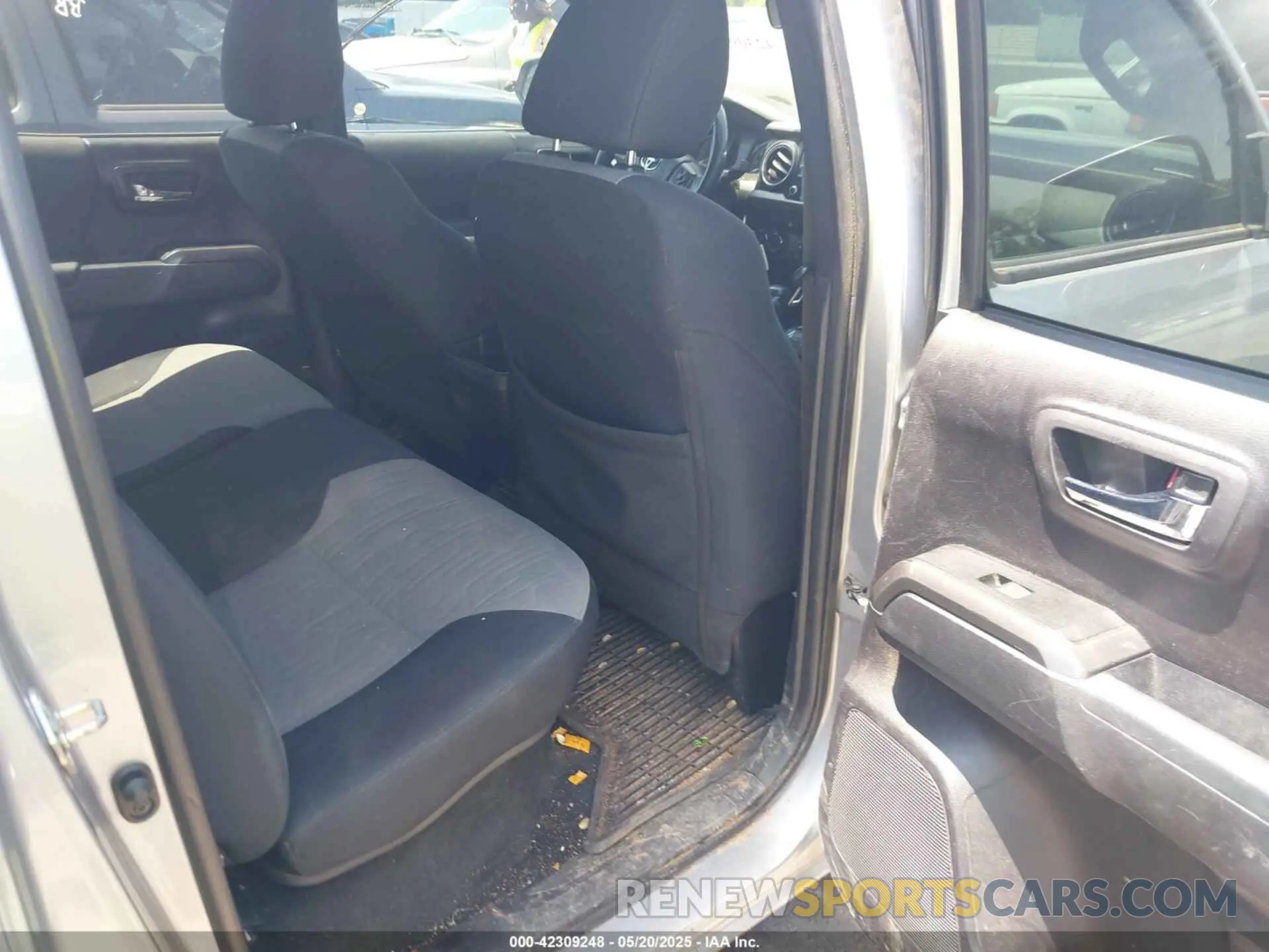 8 Photograph of a damaged car 5TFCZ5AN9LX231386 TOYOTA TACOMA 2020