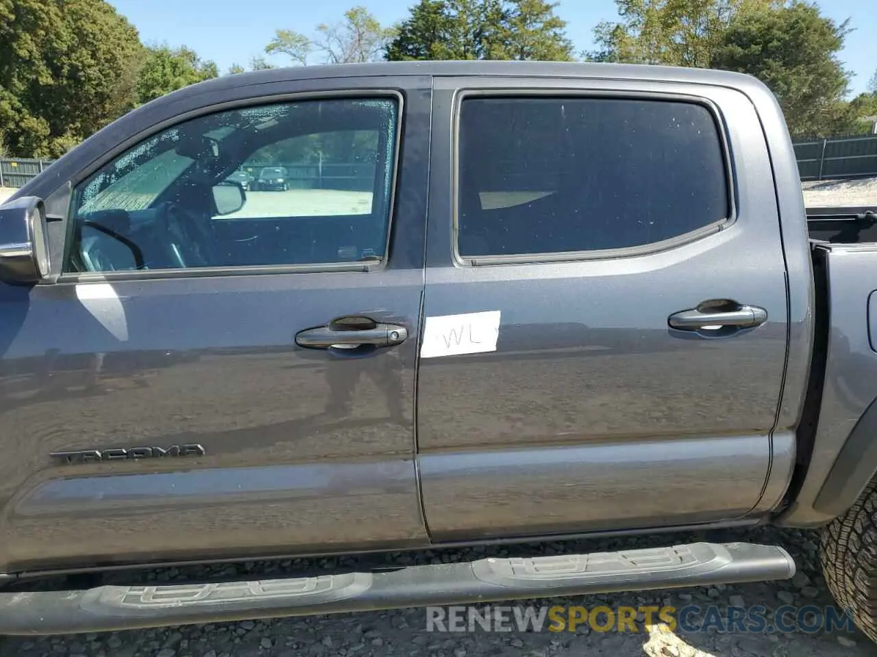12 Photograph of a damaged car 5TFCZ5ANXLX228397 TOYOTA TACOMA 2020
