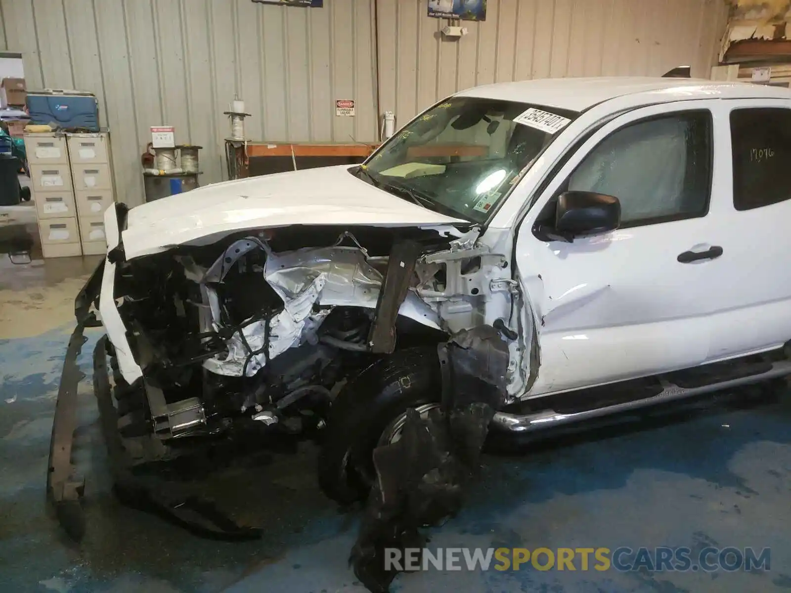 9 Photograph of a damaged car 5TFRX5GN0LX166550 TOYOTA TACOMA 2020