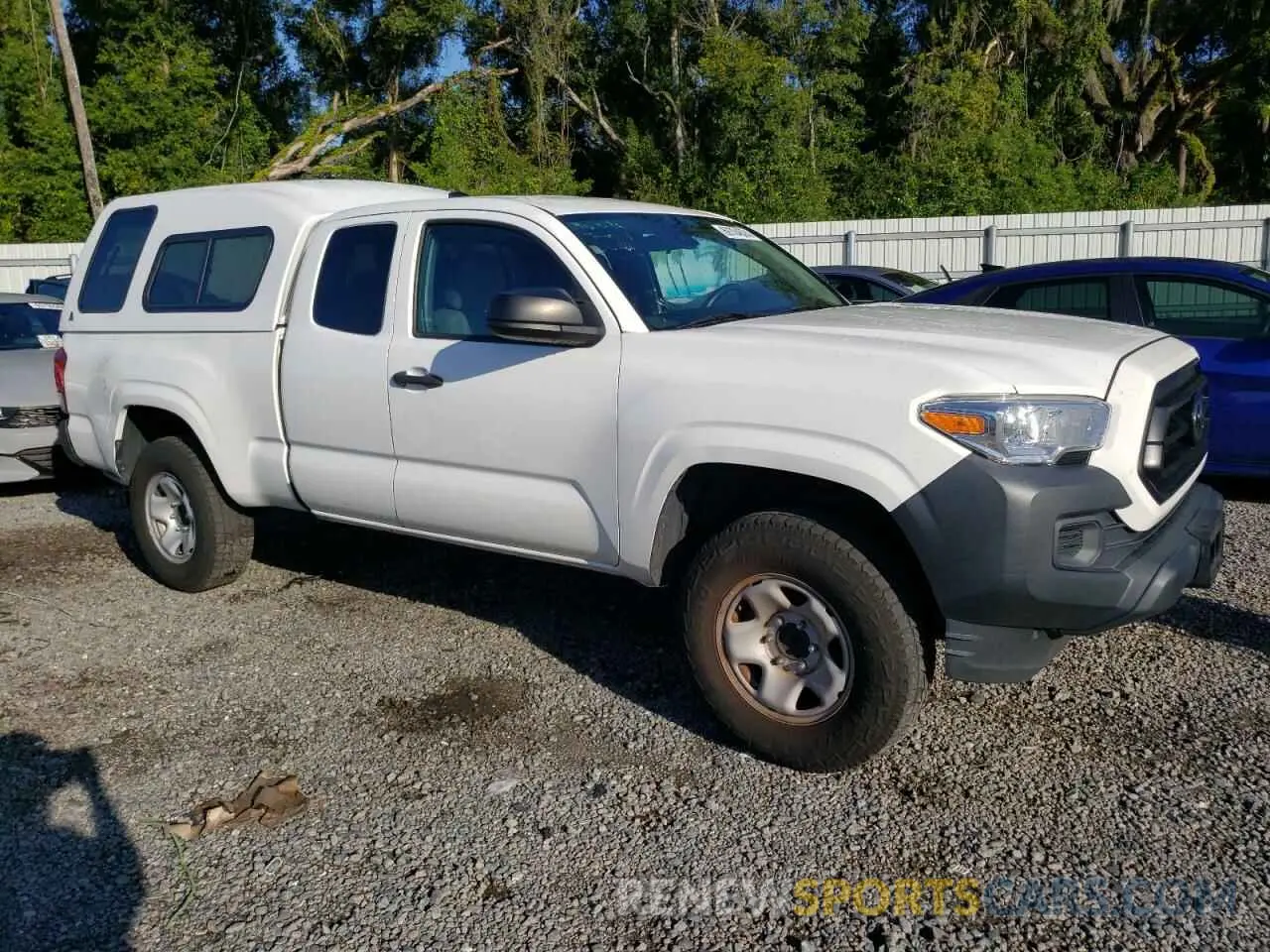 4 Photograph of a damaged car 5TFRX5GN0LX179797 TOYOTA TACOMA 2020