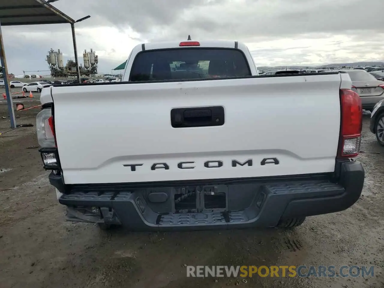 6 Photograph of a damaged car 5TFRX5GN2LX166419 TOYOTA TACOMA 2020