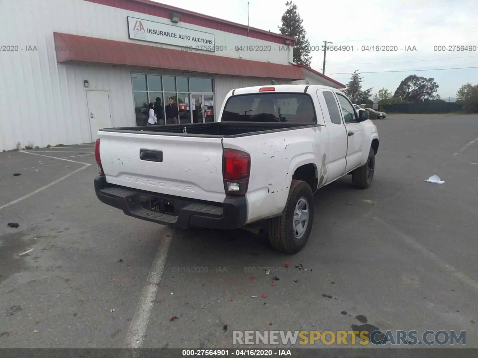 4 Photograph of a damaged car 5TFRX5GN2LX170647 TOYOTA TACOMA 2020