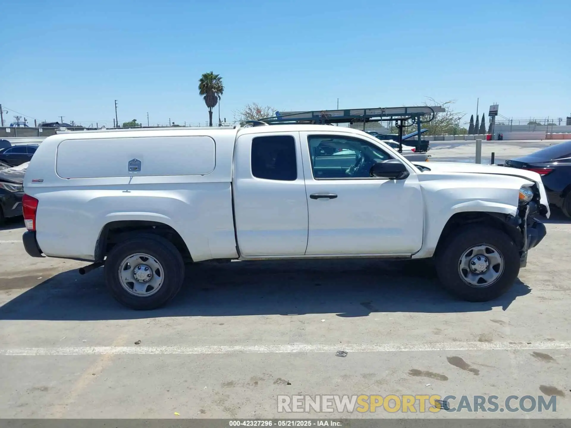 14 Photograph of a damaged car 5TFRX5GN2LX183270 TOYOTA TACOMA 2020