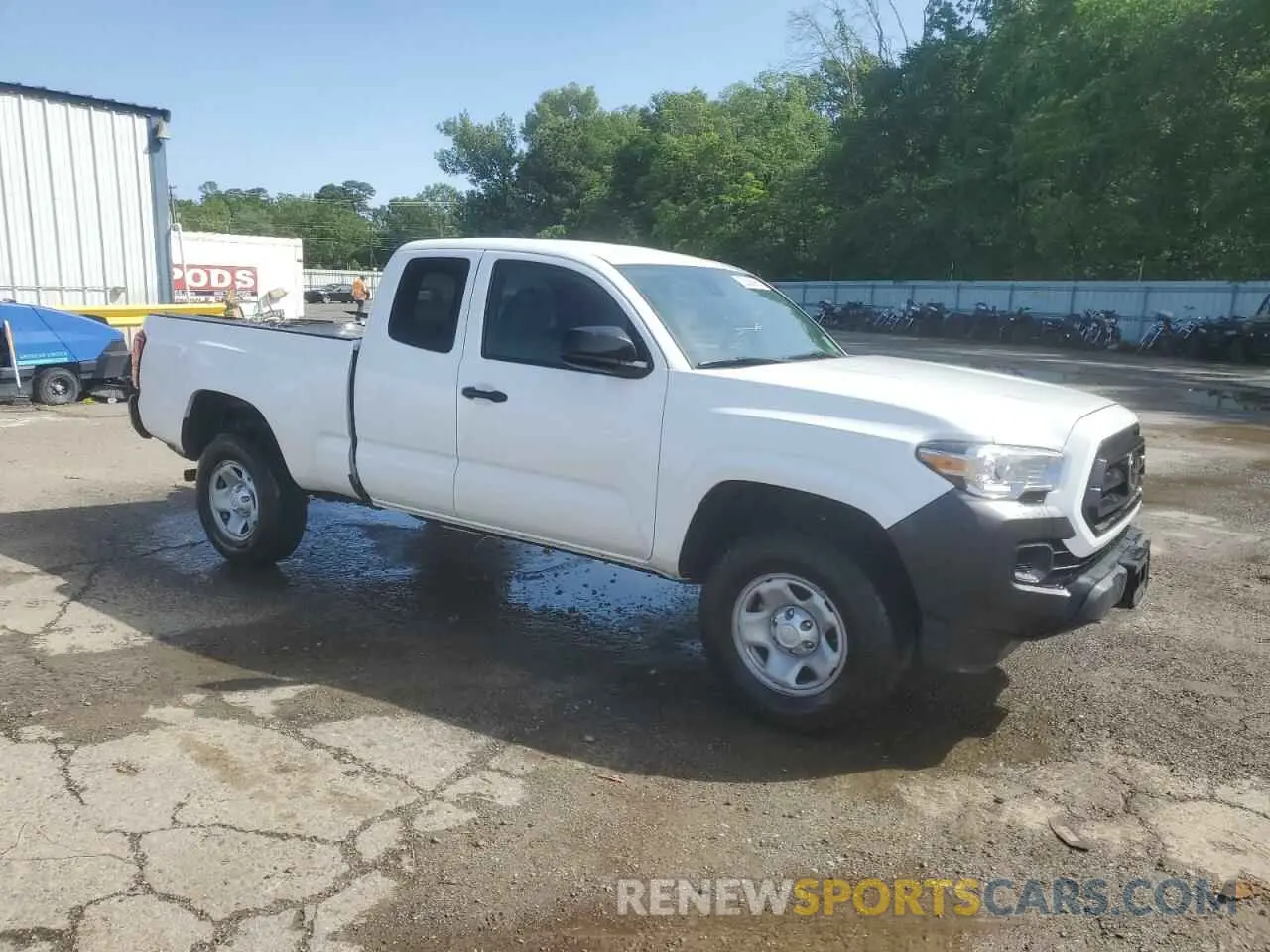 4 Photograph of a damaged car 5TFRX5GN3LX176814 TOYOTA TACOMA 2020