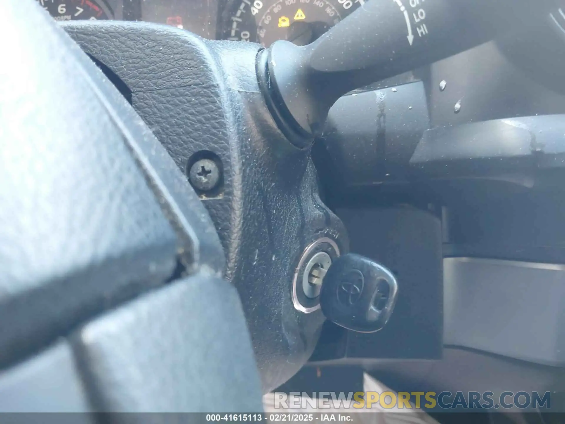 11 Photograph of a damaged car 5TFRX5GN5LX172392 TOYOTA TACOMA 2020