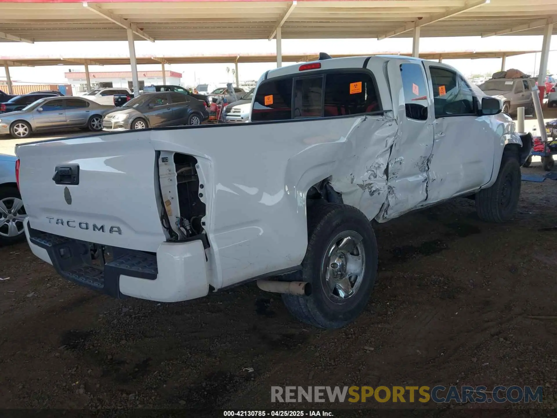 4 Photograph of a damaged car 5TFRX5GN5LX183280 TOYOTA TACOMA 2020