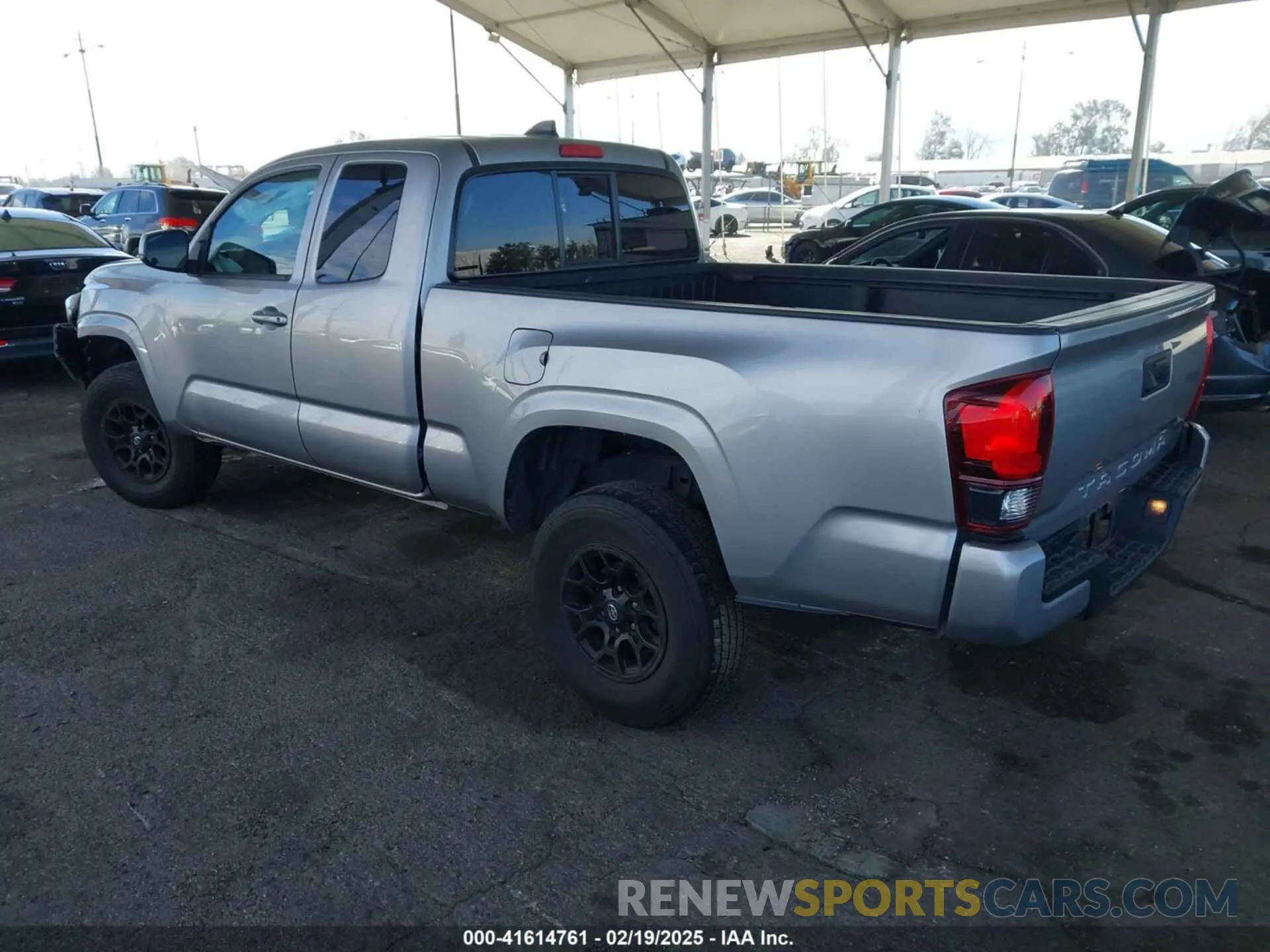 3 Photograph of a damaged car 5TFRX5GN6LX171879 TOYOTA TACOMA 2020