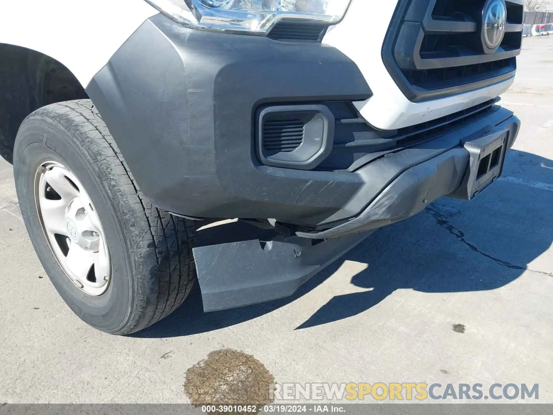 6 Photograph of a damaged car 5TFRX5GN6LX173082 TOYOTA TACOMA 2020