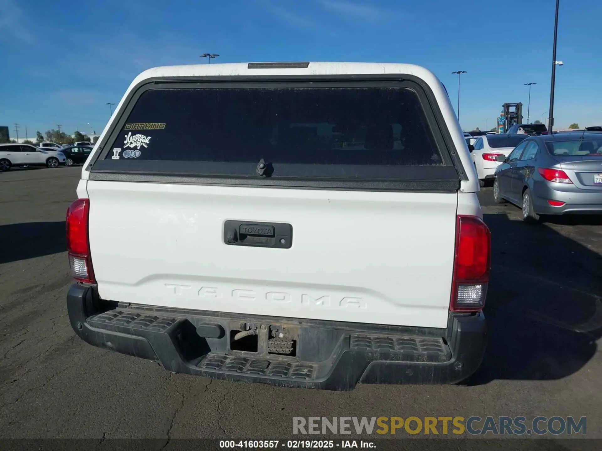 17 Photograph of a damaged car 5TFRX5GN6LX175818 TOYOTA TACOMA 2020