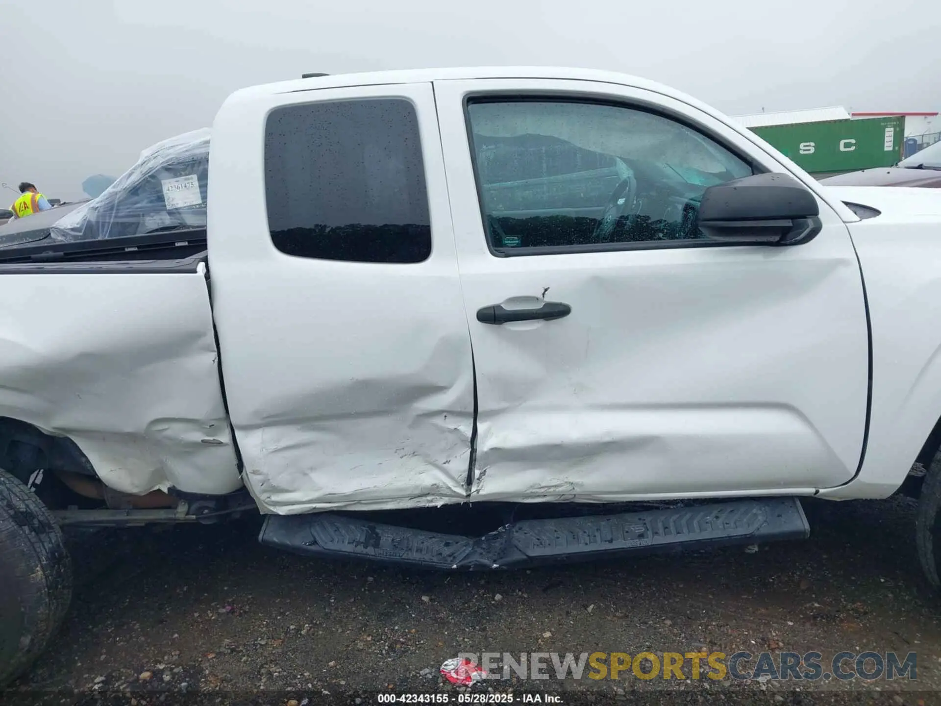 13 Photograph of a damaged car 5TFRX5GN6LX180680 TOYOTA TACOMA 2020