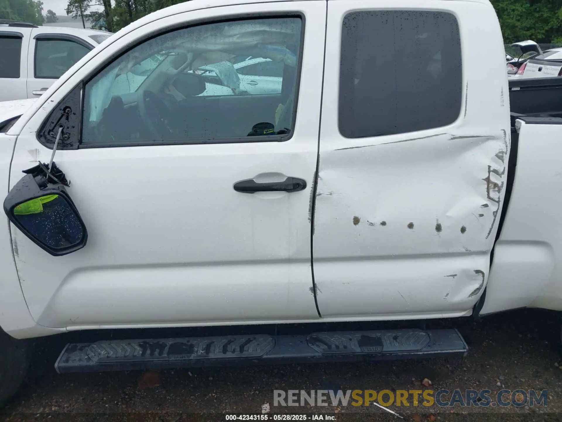 14 Photograph of a damaged car 5TFRX5GN6LX180680 TOYOTA TACOMA 2020