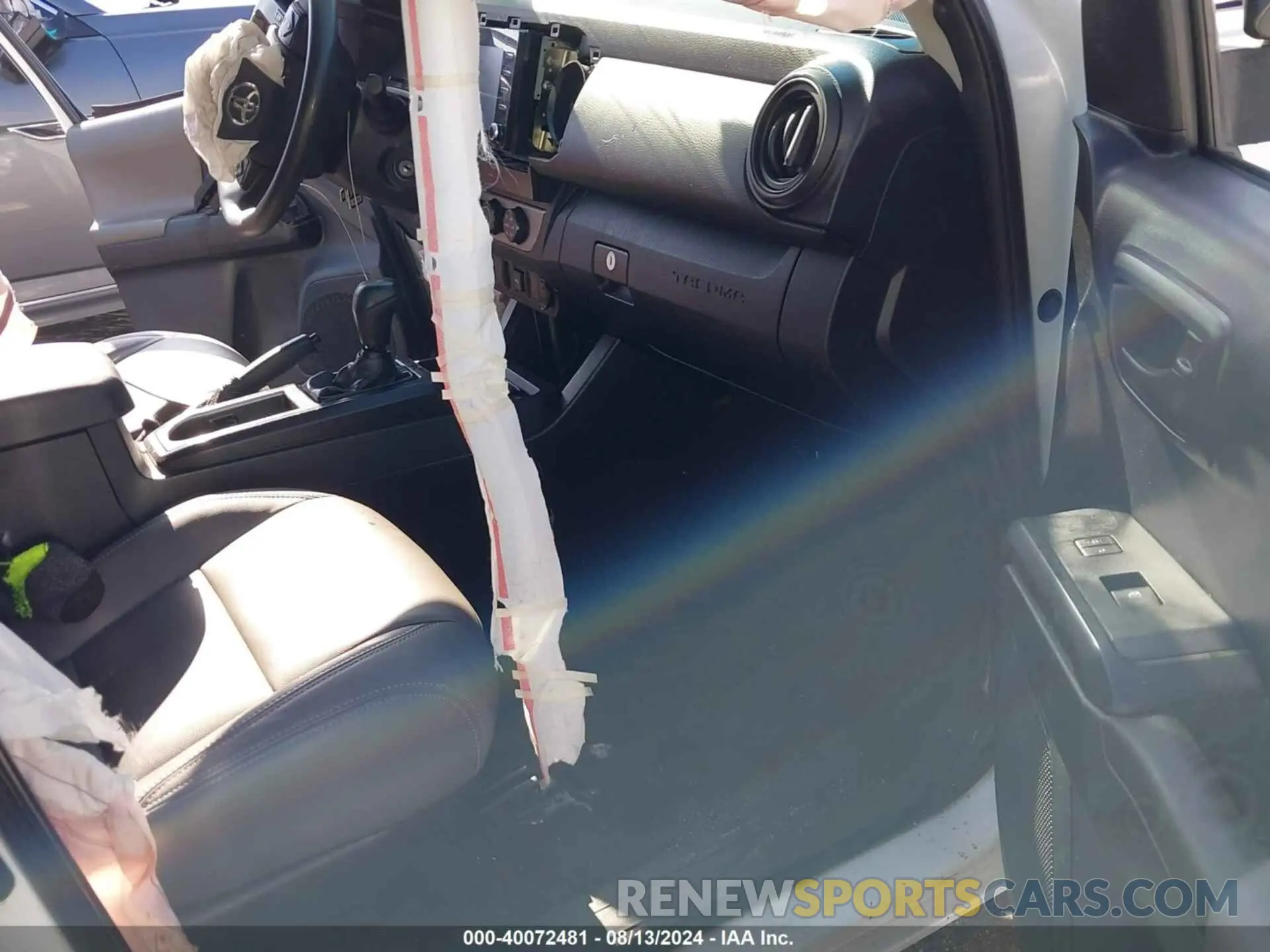 5 Photograph of a damaged car 5TFRX5GN8LX177389 TOYOTA TACOMA 2020