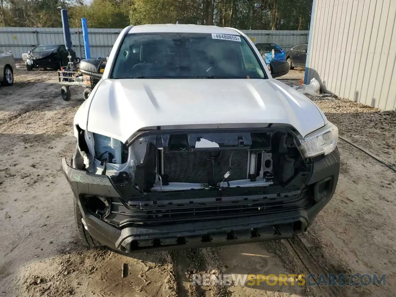 5 Photograph of a damaged car 5TFRX5GN9LX172525 TOYOTA TACOMA 2020