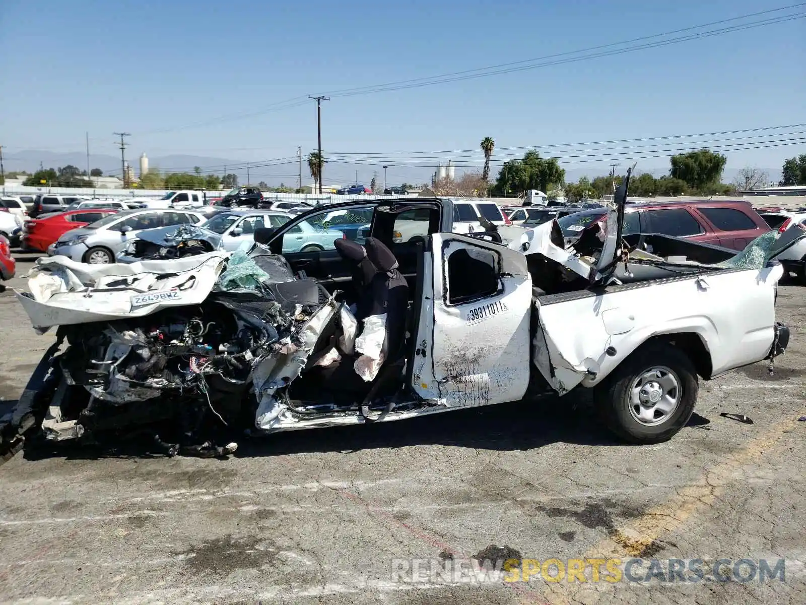 9 Photograph of a damaged car 5TFRX5GNXLX169164 TOYOTA TACOMA 2020