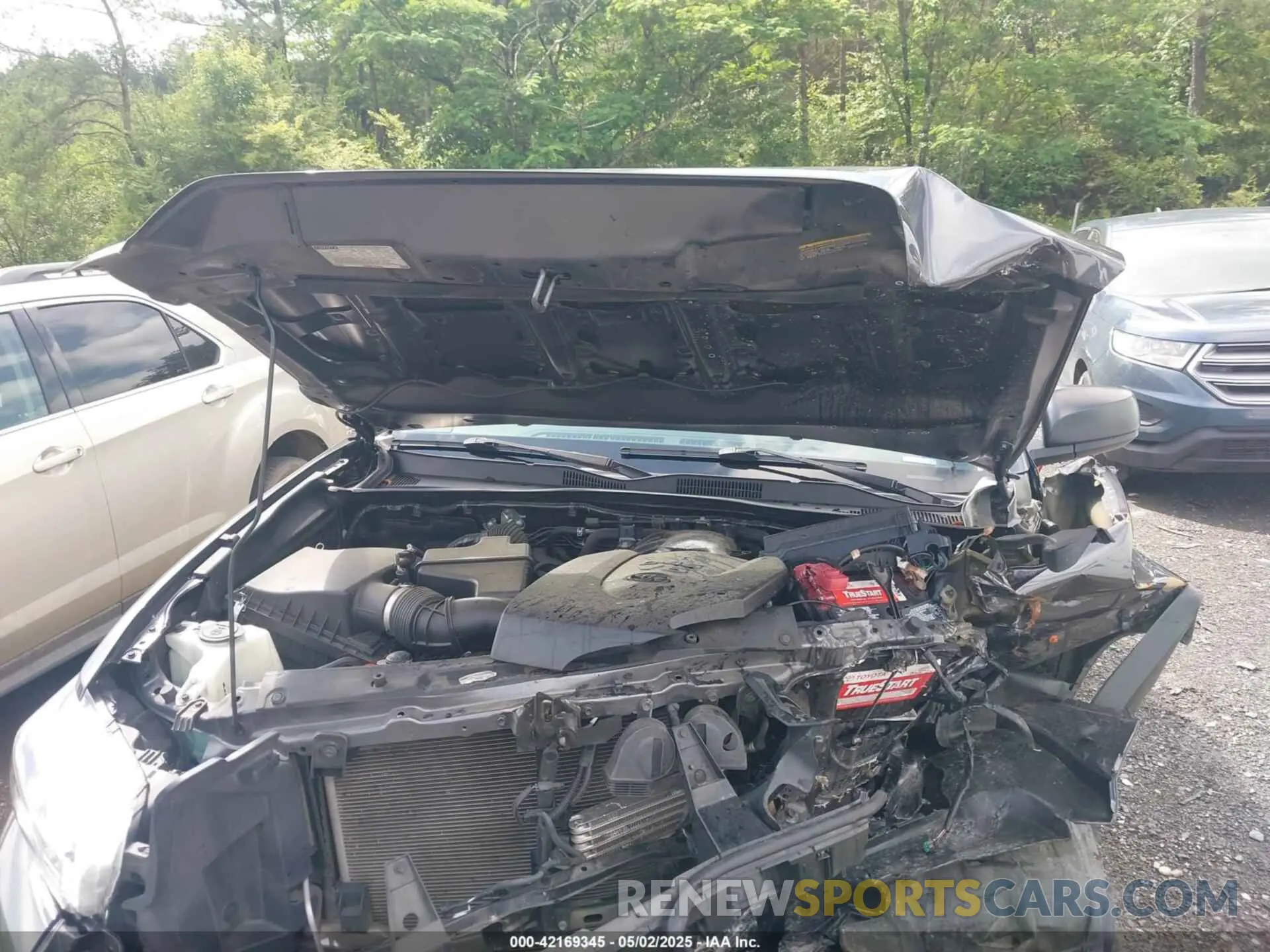 10 Photograph of a damaged car 5TFRZ5CN0LX088271 TOYOTA TACOMA 2020