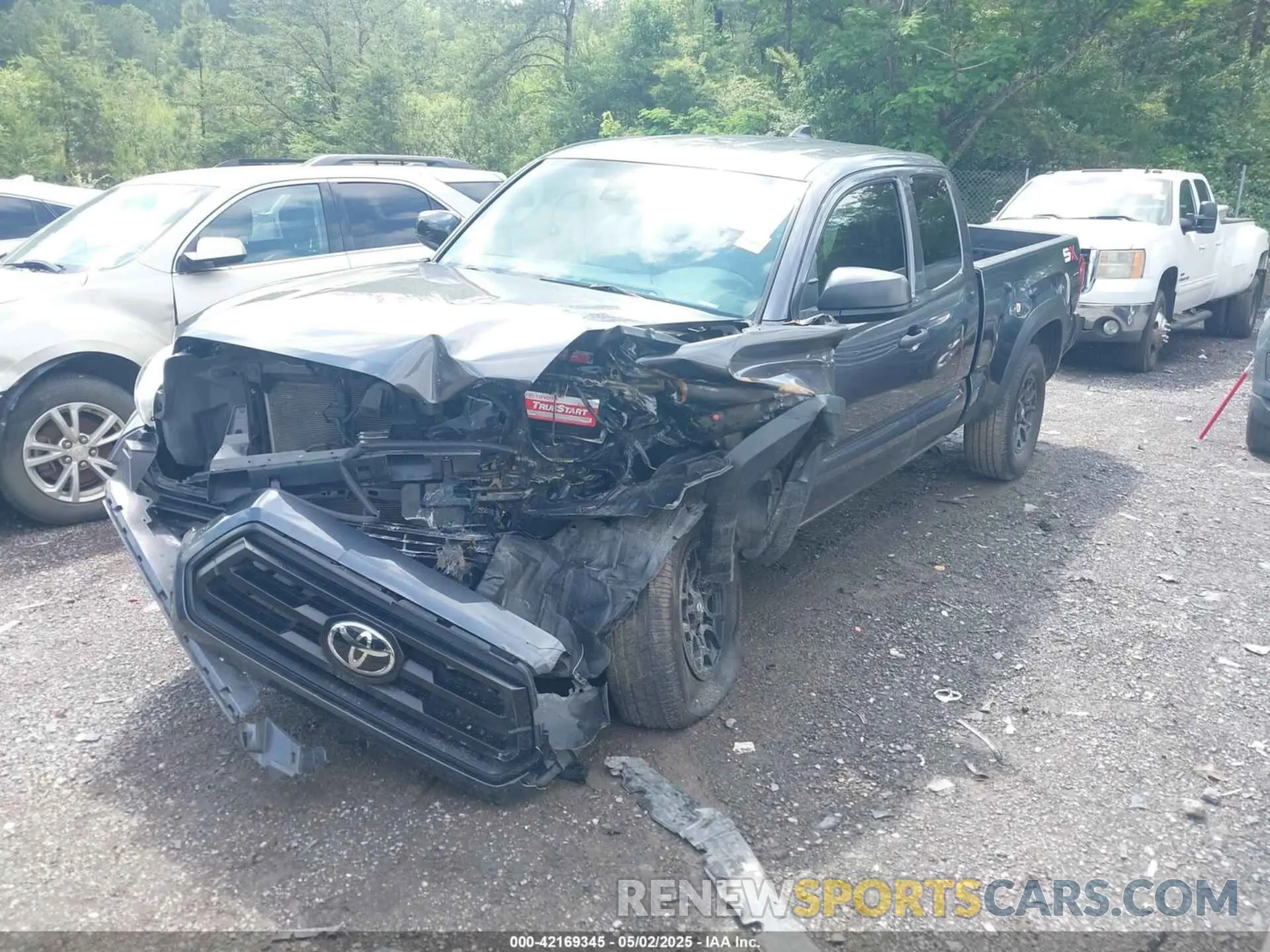 2 Photograph of a damaged car 5TFRZ5CN0LX088271 TOYOTA TACOMA 2020