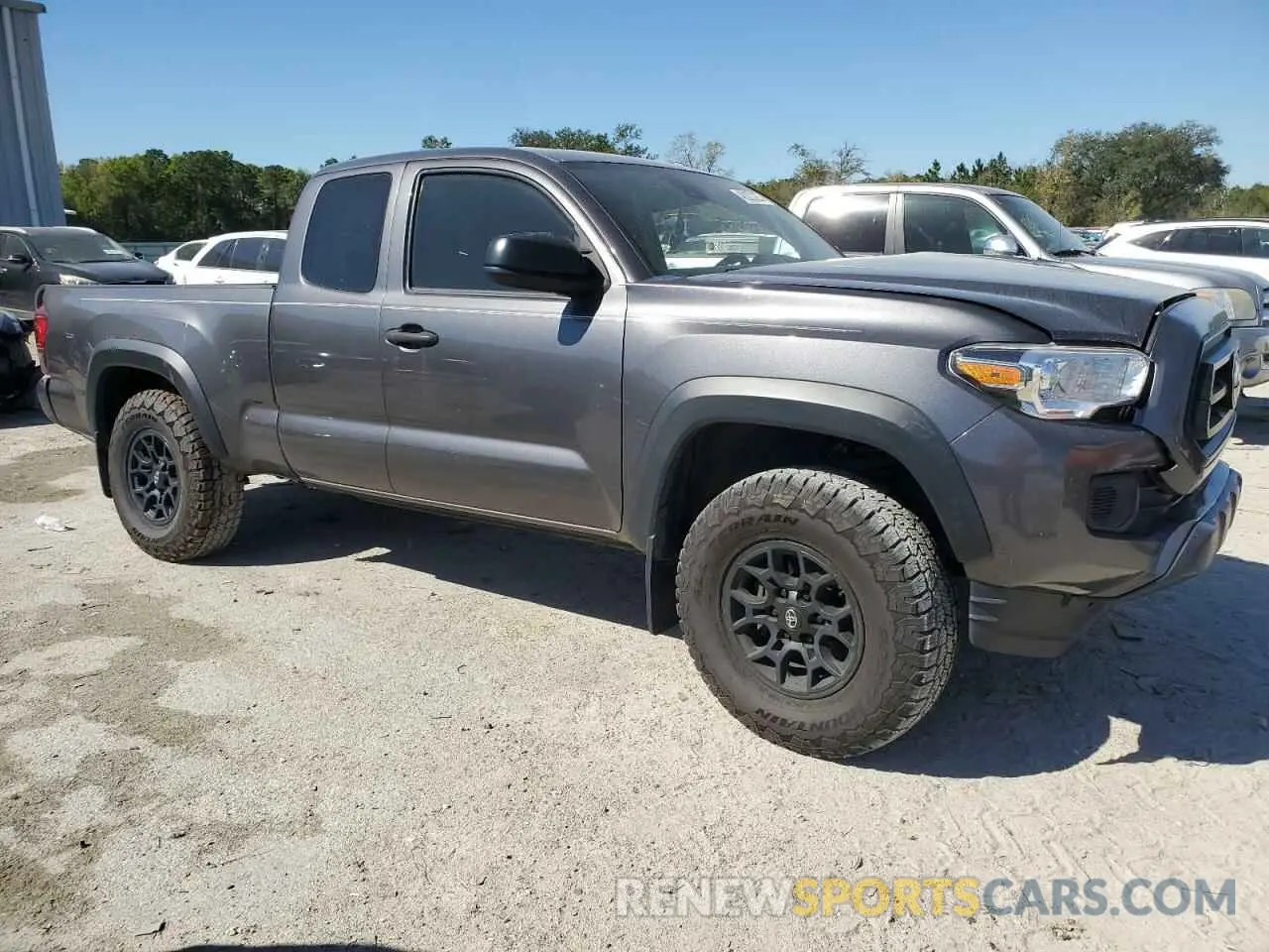 4 Photograph of a damaged car 5TFRZ5CN0LX092191 TOYOTA TACOMA 2020