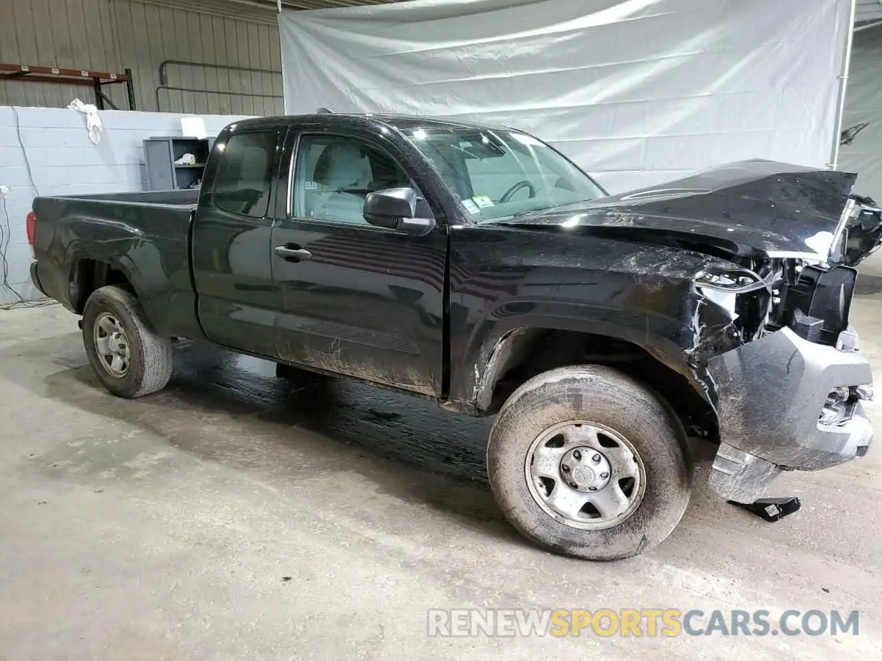 4 Photograph of a damaged car 5TFSX5EN3LX071209 TOYOTA TACOMA 2020