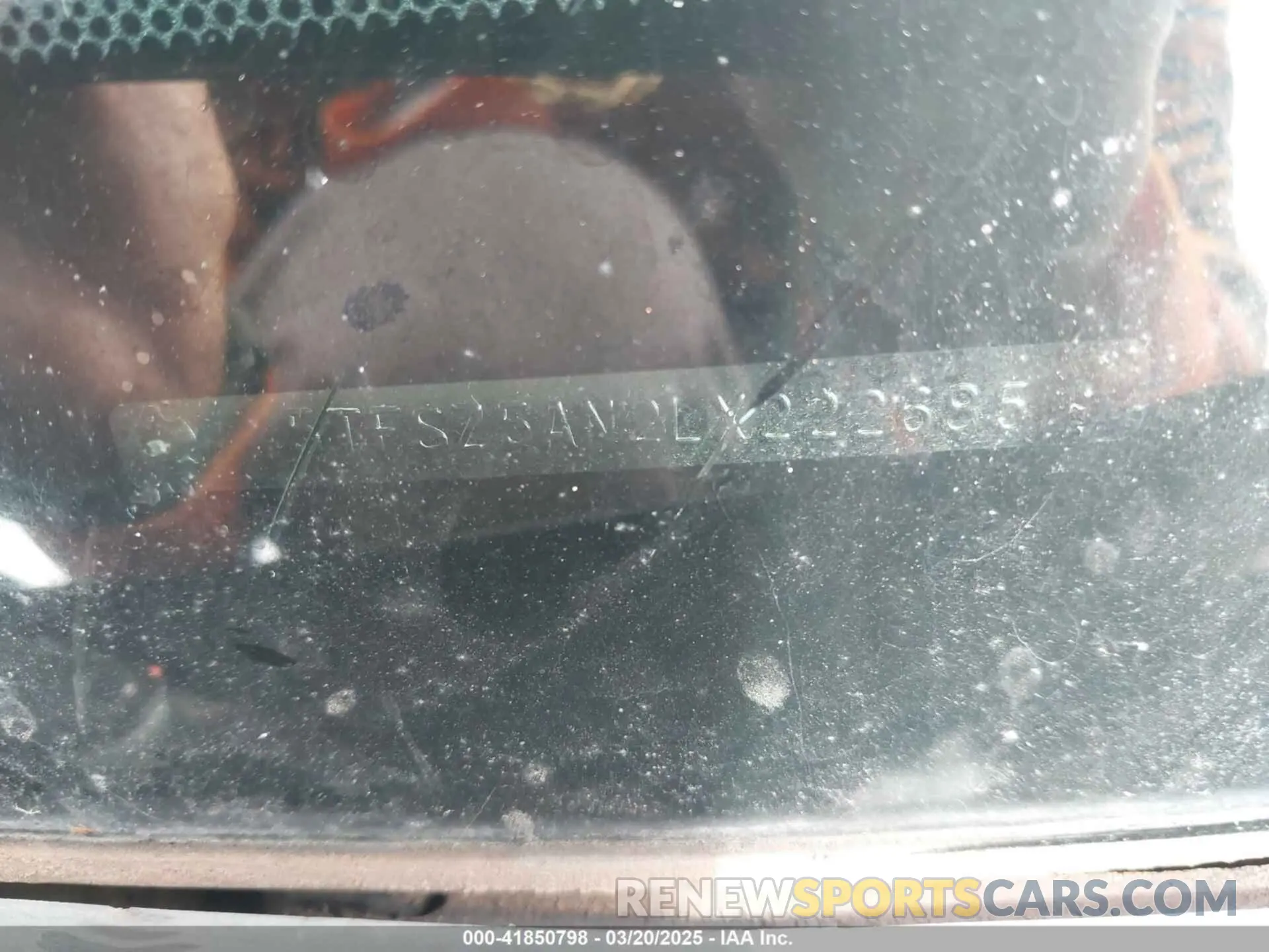 9 Photograph of a damaged car 5TFSZ5AN2LX222685 TOYOTA TACOMA 2020