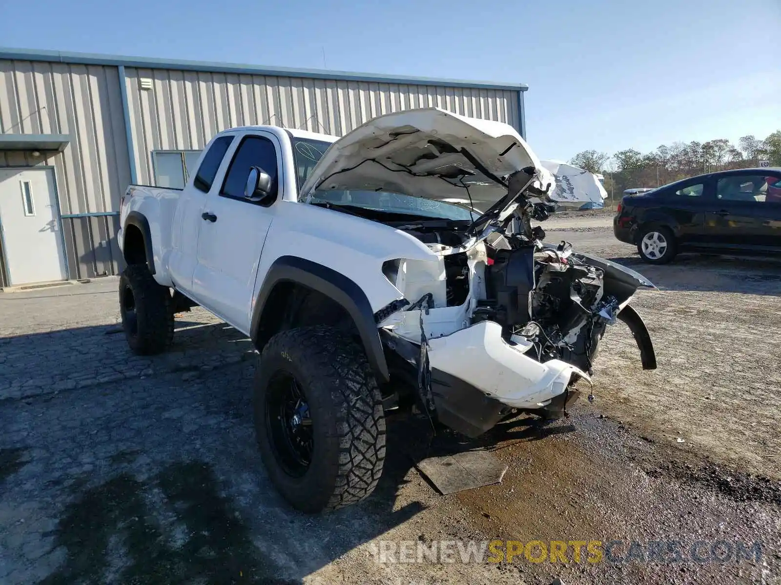 1 Photograph of a damaged car 5TFSZ5AN5LX218050 TOYOTA TACOMA 2020