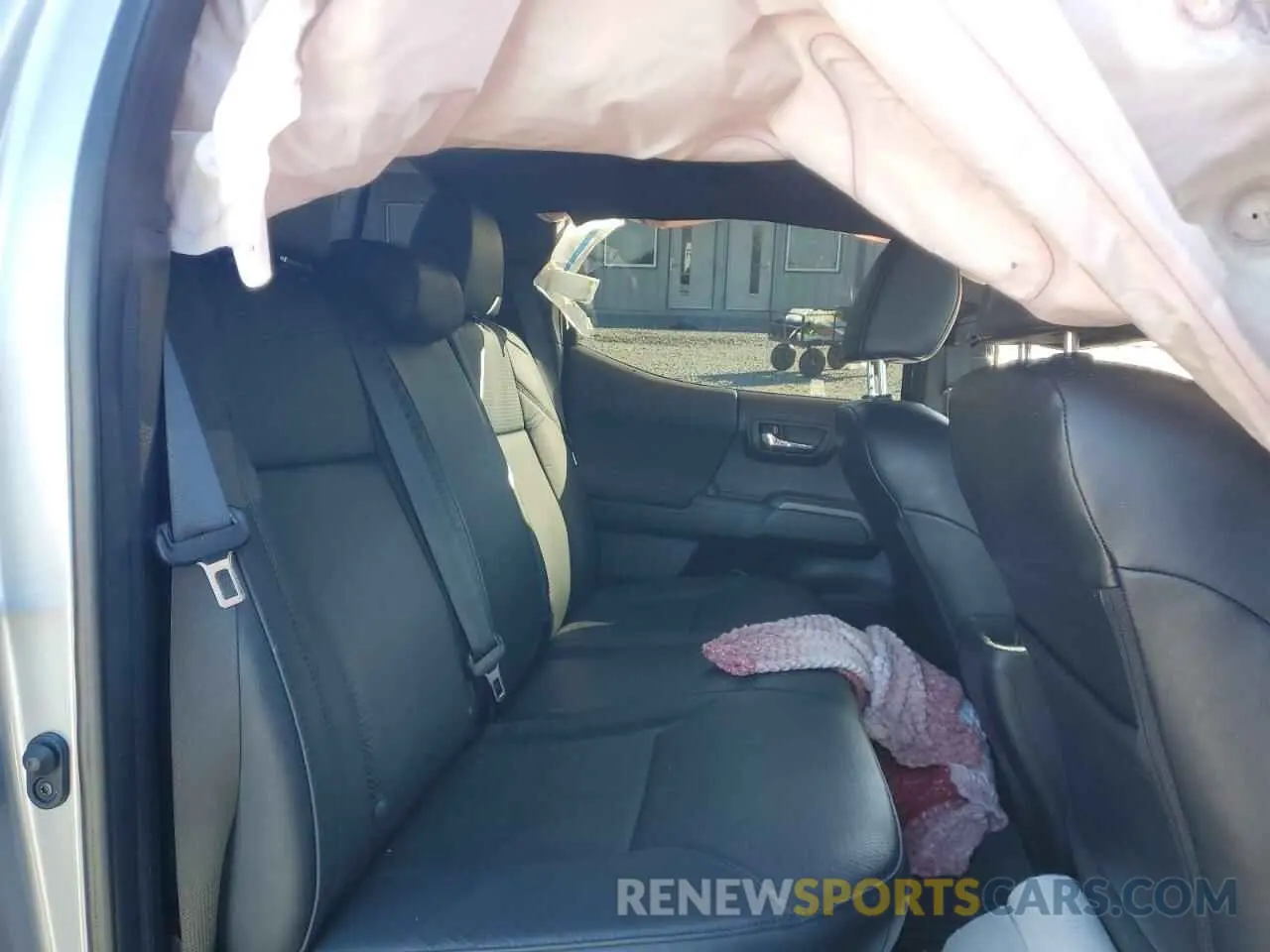 10 Photograph of a damaged car 3TMAZ5CN0MM147937 TOYOTA TACOMA 2021