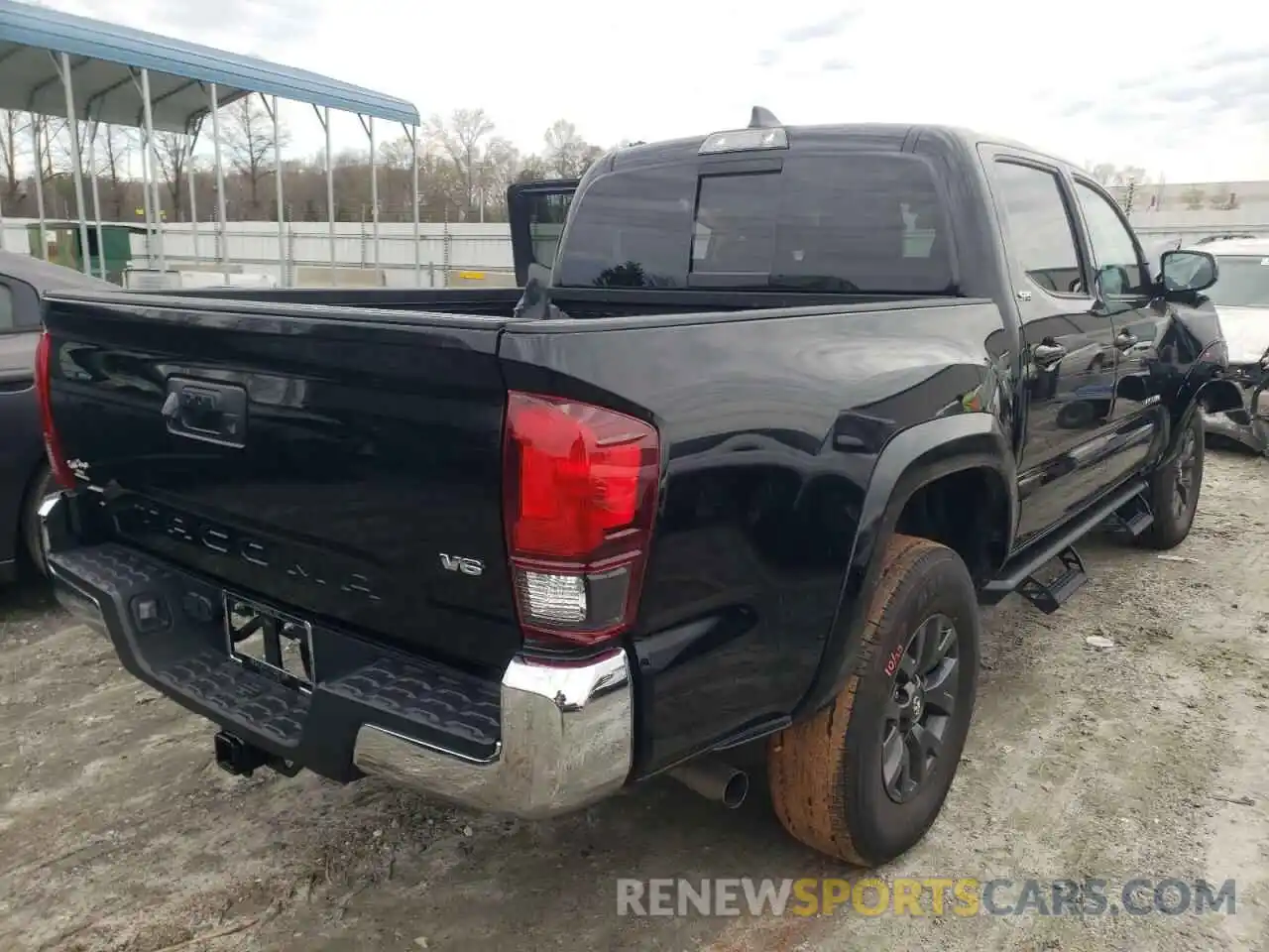 4 Photograph of a damaged car 3TMAZ5CN1MM142455 TOYOTA TACOMA 2021