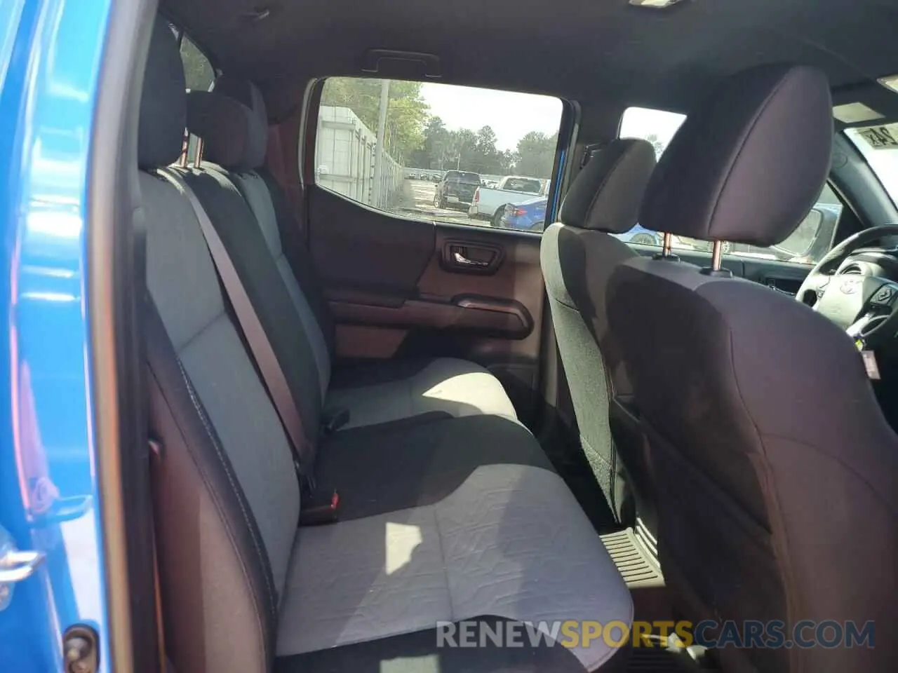 10 Photograph of a damaged car 3TMAZ5CN1MM150832 TOYOTA TACOMA 2021