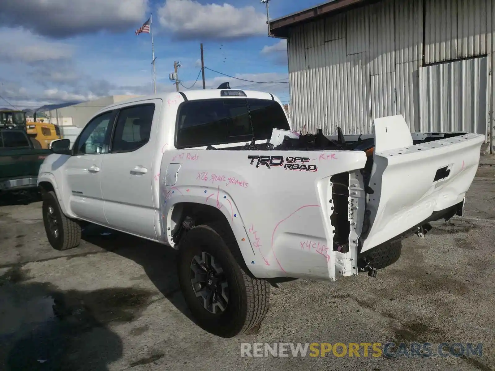 3 Photograph of a damaged car 3TMAZ5CN2MM141203 TOYOTA TACOMA 2021