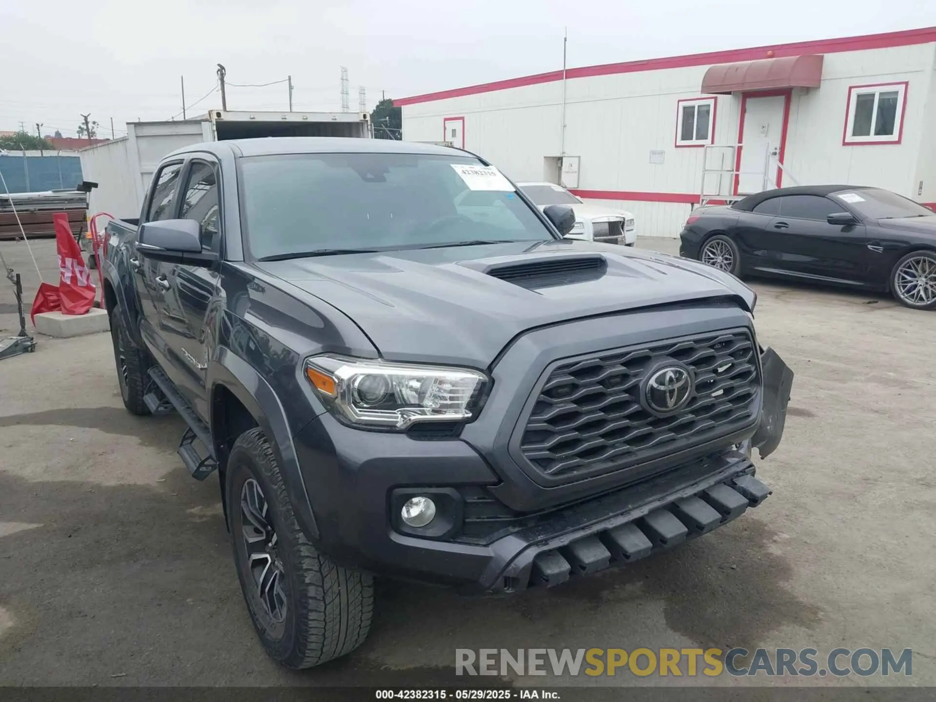 1 Photograph of a damaged car 3TMAZ5CN2MM142304 TOYOTA TACOMA 2021