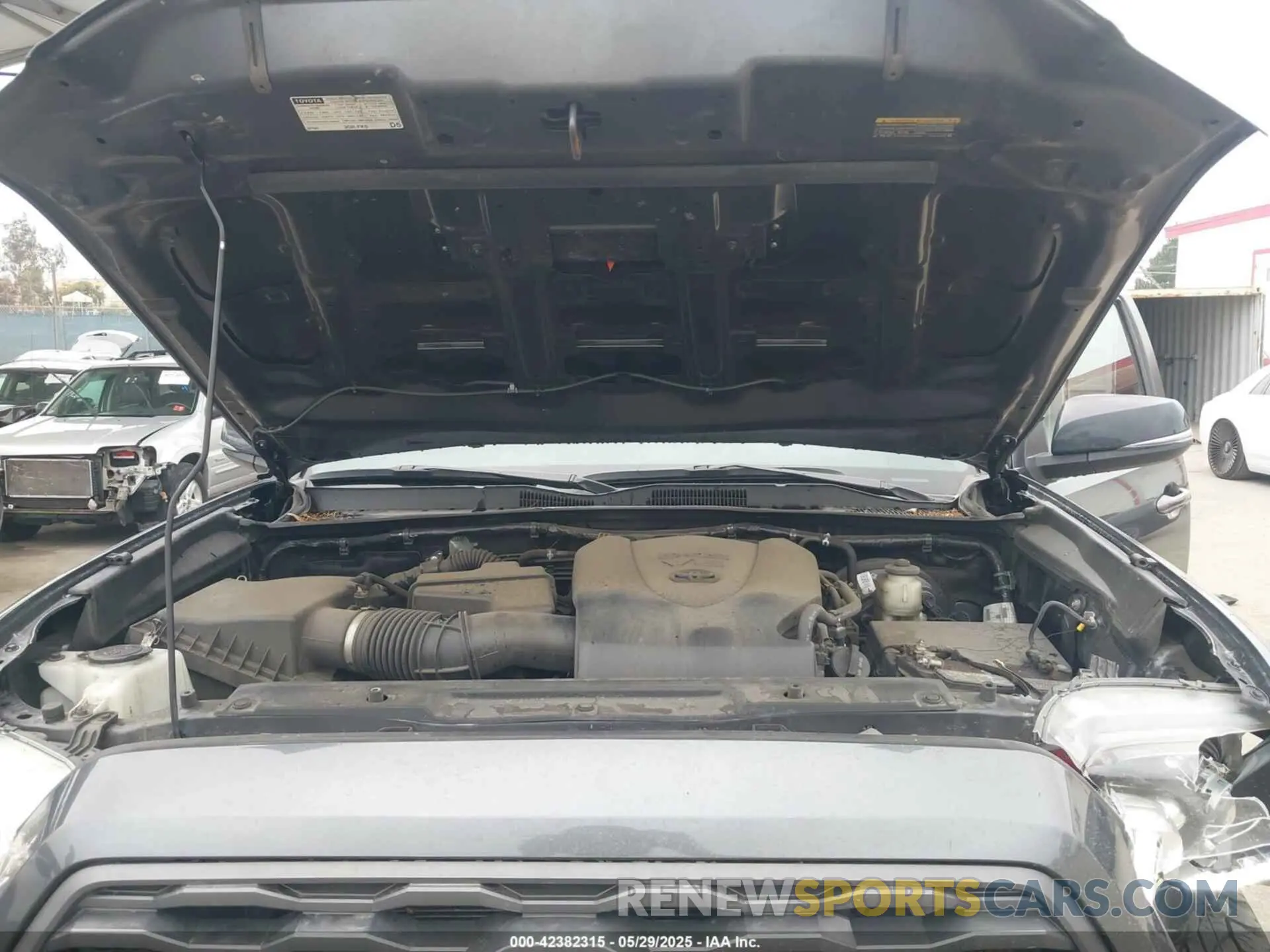 10 Photograph of a damaged car 3TMAZ5CN2MM142304 TOYOTA TACOMA 2021