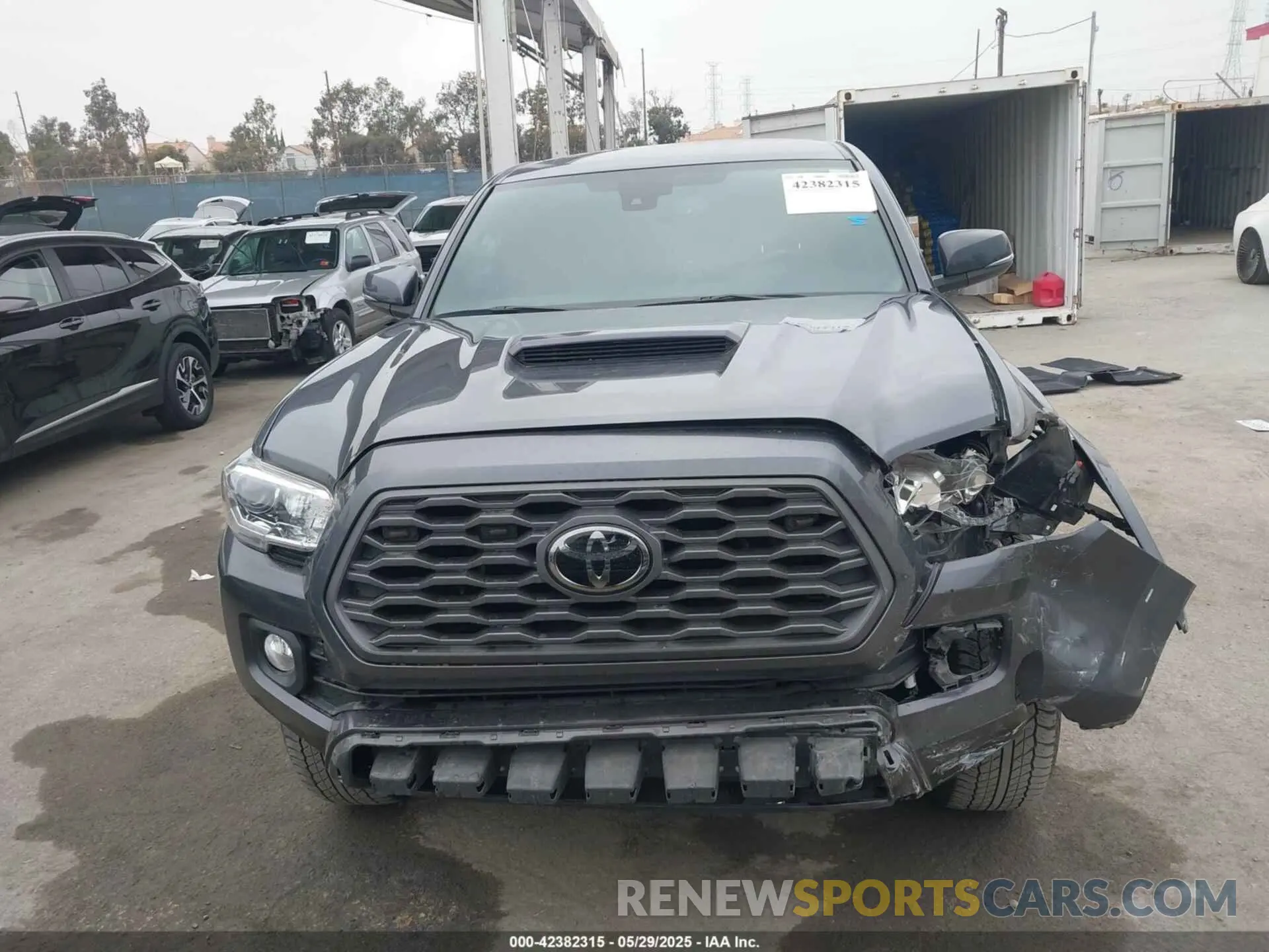 12 Photograph of a damaged car 3TMAZ5CN2MM142304 TOYOTA TACOMA 2021
