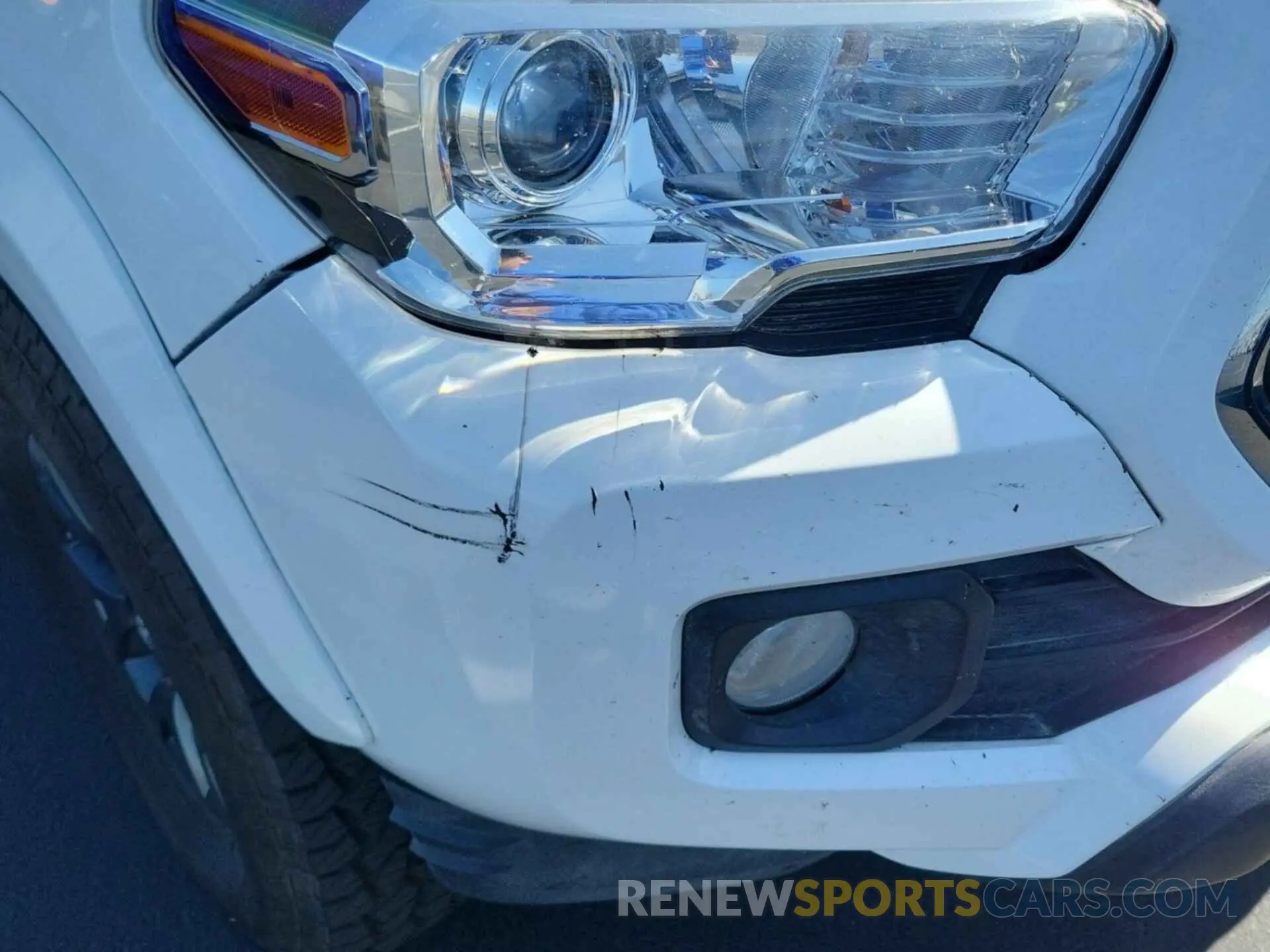 9 Photograph of a damaged car 3TMAZ5CN2MM143310 TOYOTA TACOMA 2021