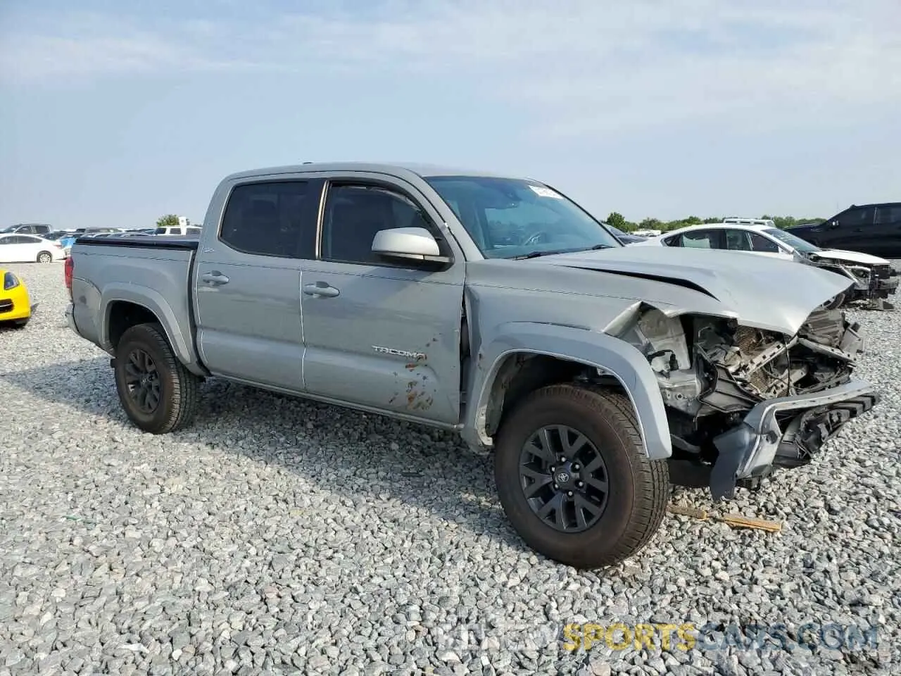 4 Photograph of a damaged car 3TMAZ5CN2MM148474 TOYOTA TACOMA 2021