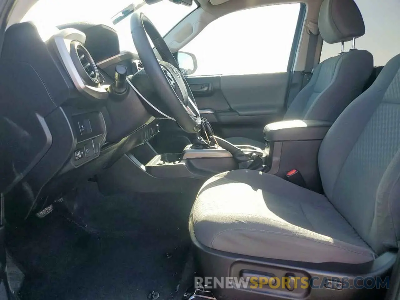 7 Photograph of a damaged car 3TMAZ5CN3MM150329 TOYOTA TACOMA 2021
